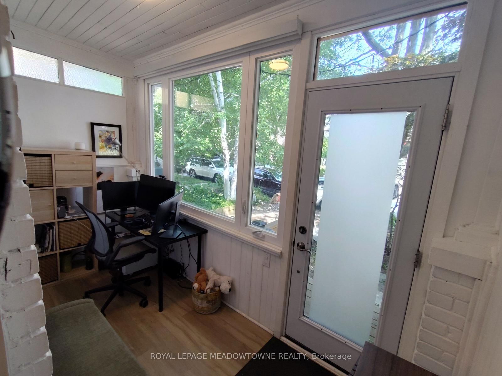 25 Copeland Avenue, Toronto, ON M4C 1A9 photo 5