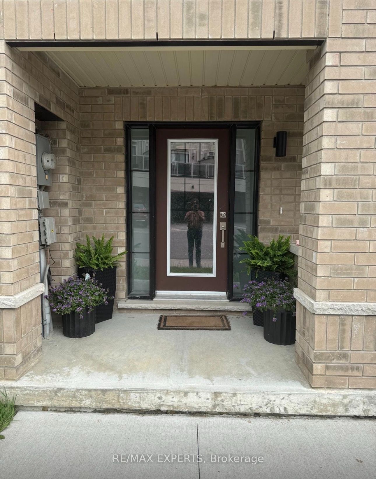 142 King William Way, Clarington, ON L1C 7E8 photo 2