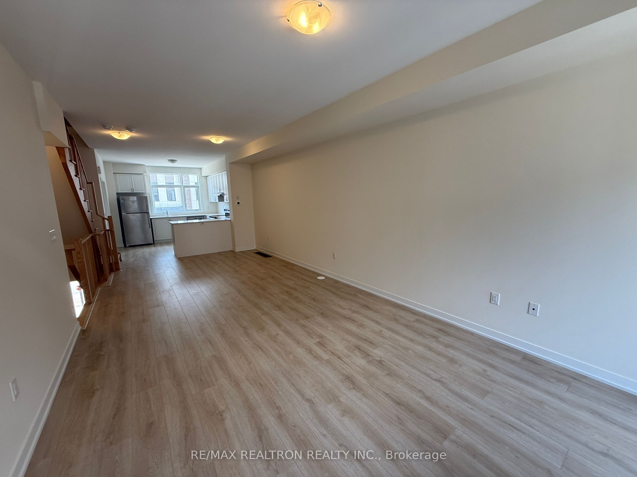 1695 Dersan Street E 1206, Pickering, ON L1X 0S9 photo 4
