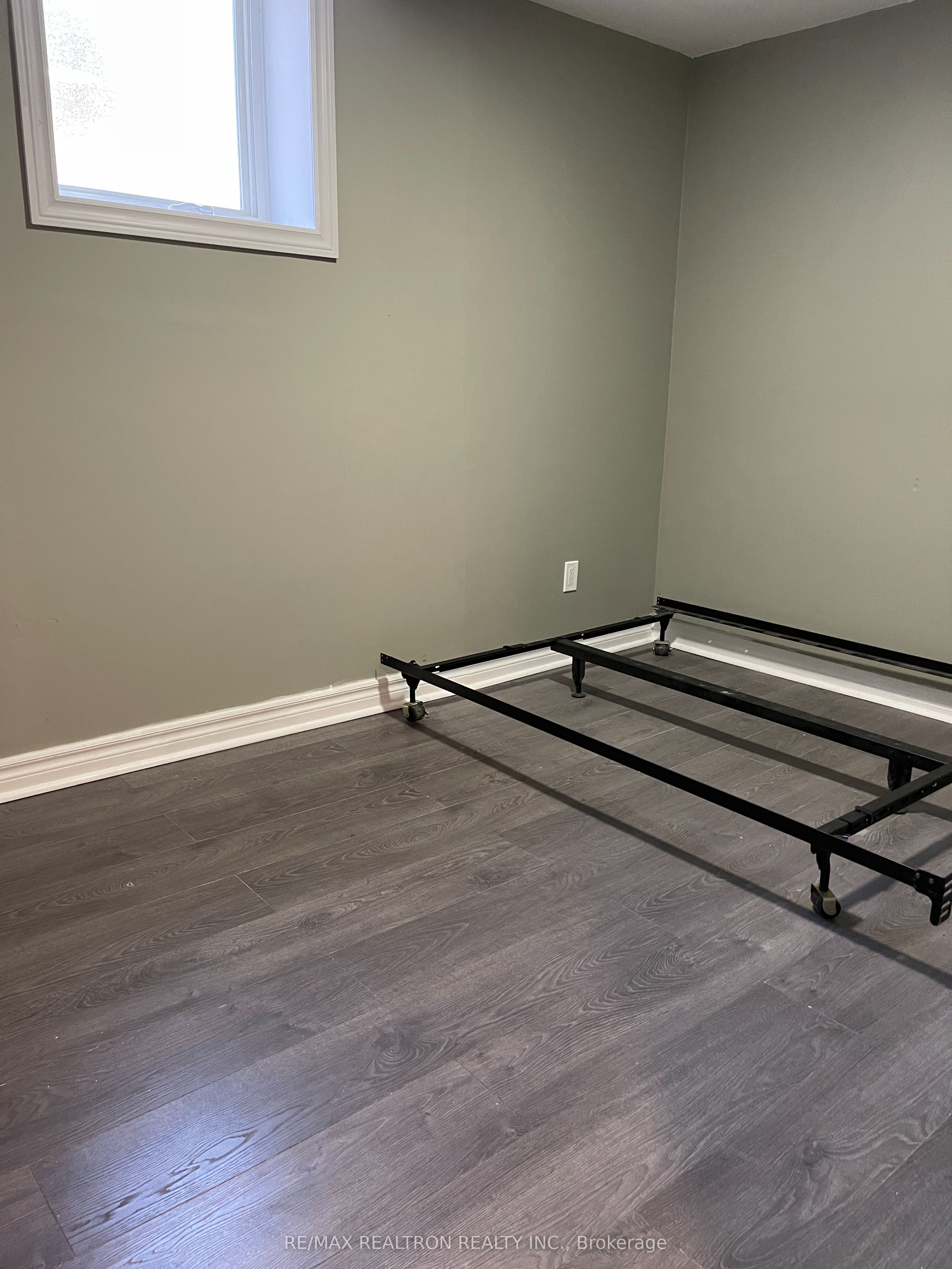 7 Barnwell Drive, Toronto, ON M1V 1Y7 photo 5
