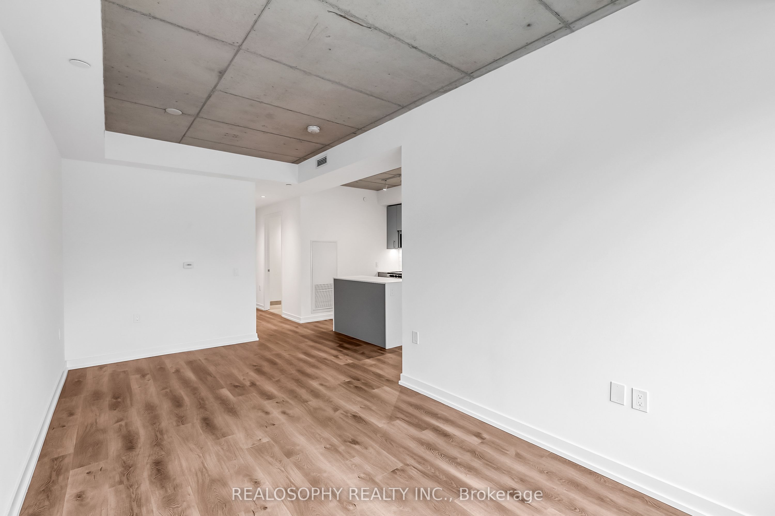 115 Larchmount Avenue 404, Toronto, ON M4M 2Y6 photo 5