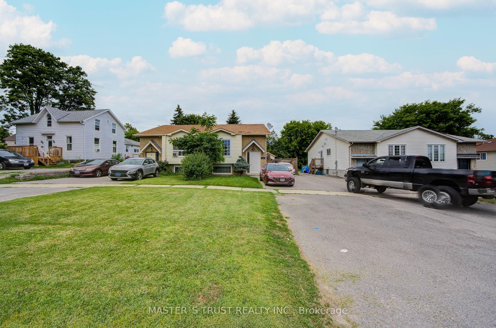 1179 Simcoe Street S Unit 2, Oshawa, ON L1H 4M1 photo 3