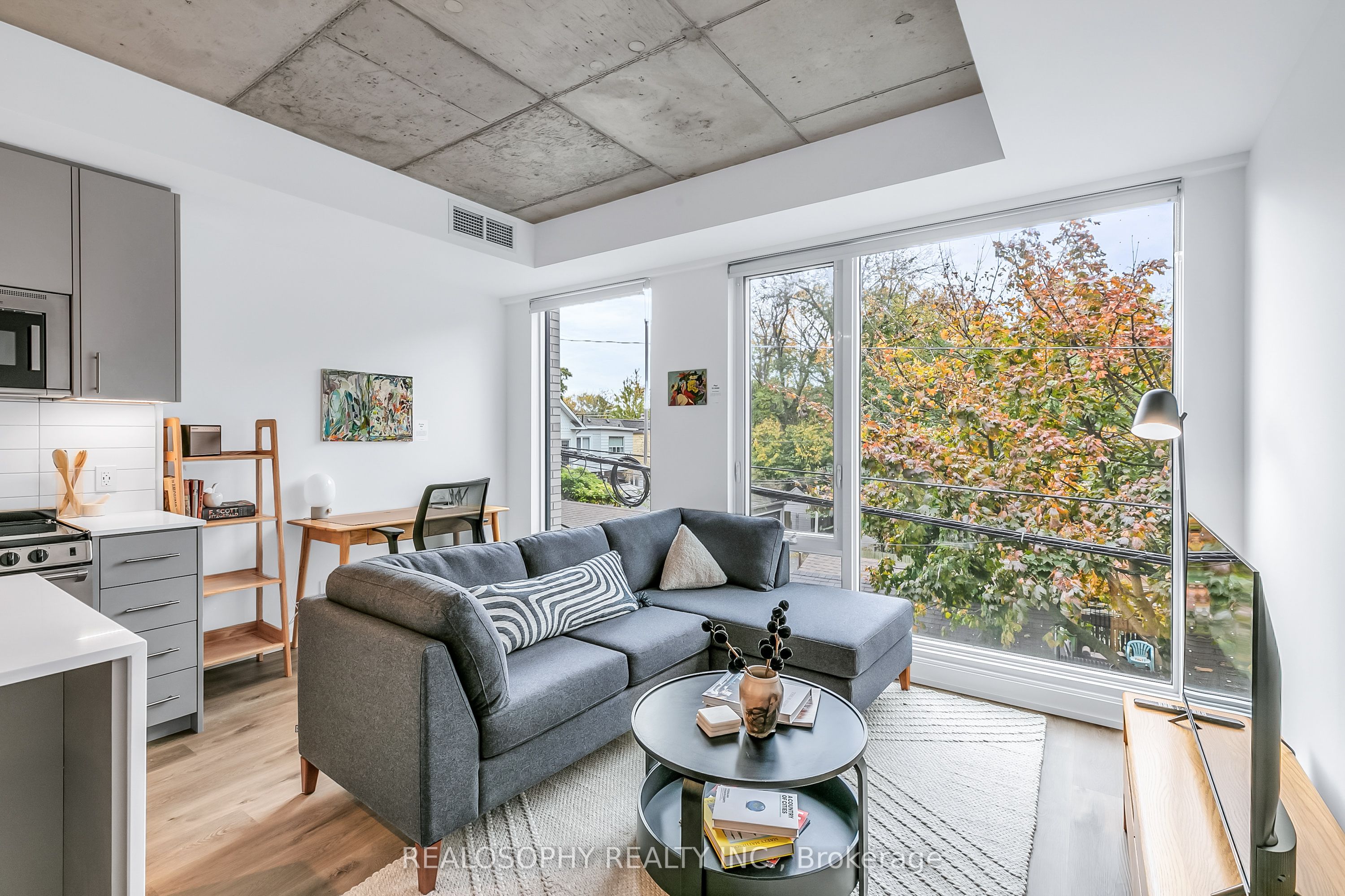 115 Larchmount Avenue 210, Toronto, ON M4M 2Y6 photo 4