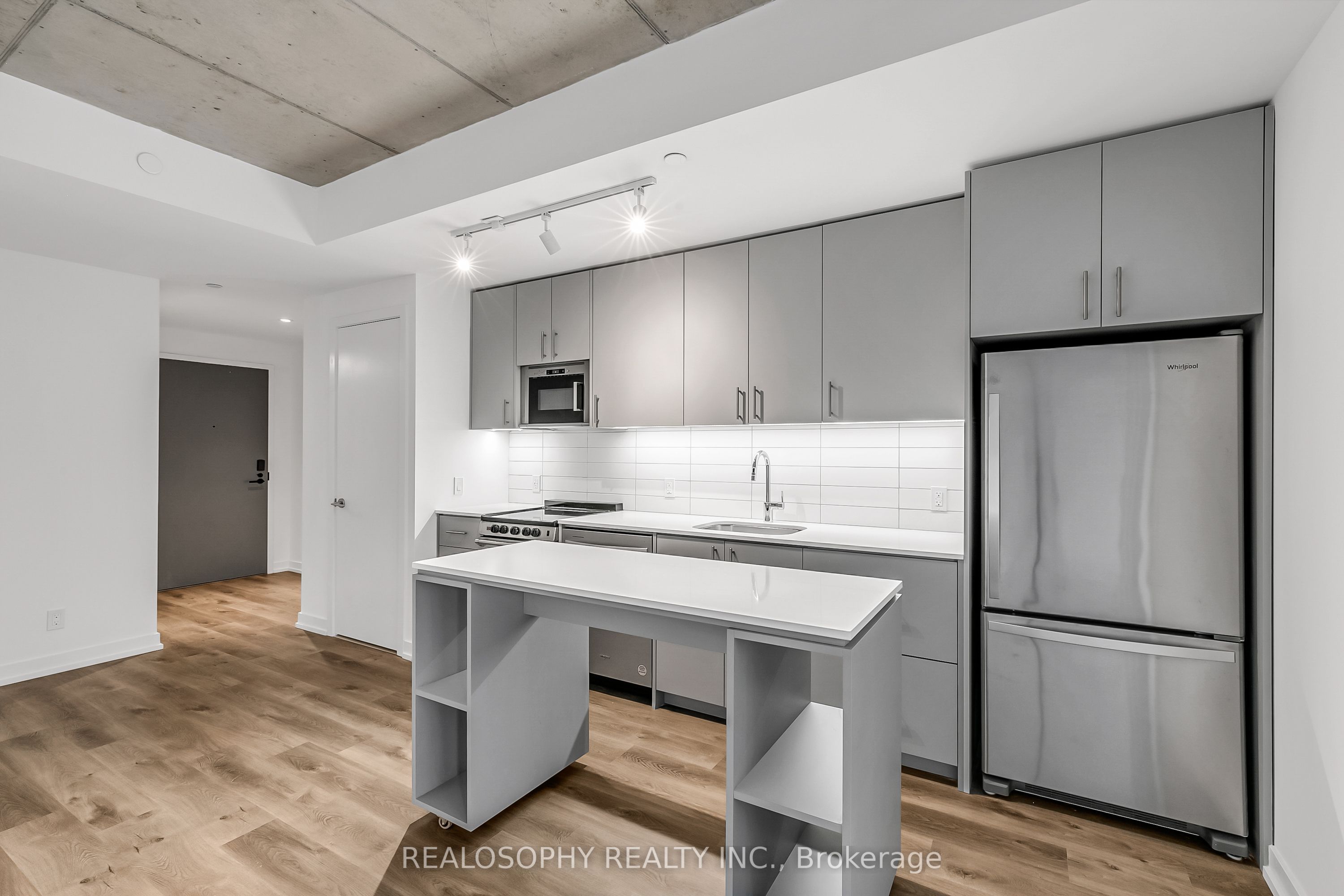 115 Larchmount Avenue 308, Toronto, ON M4M 2Y6 photo 3