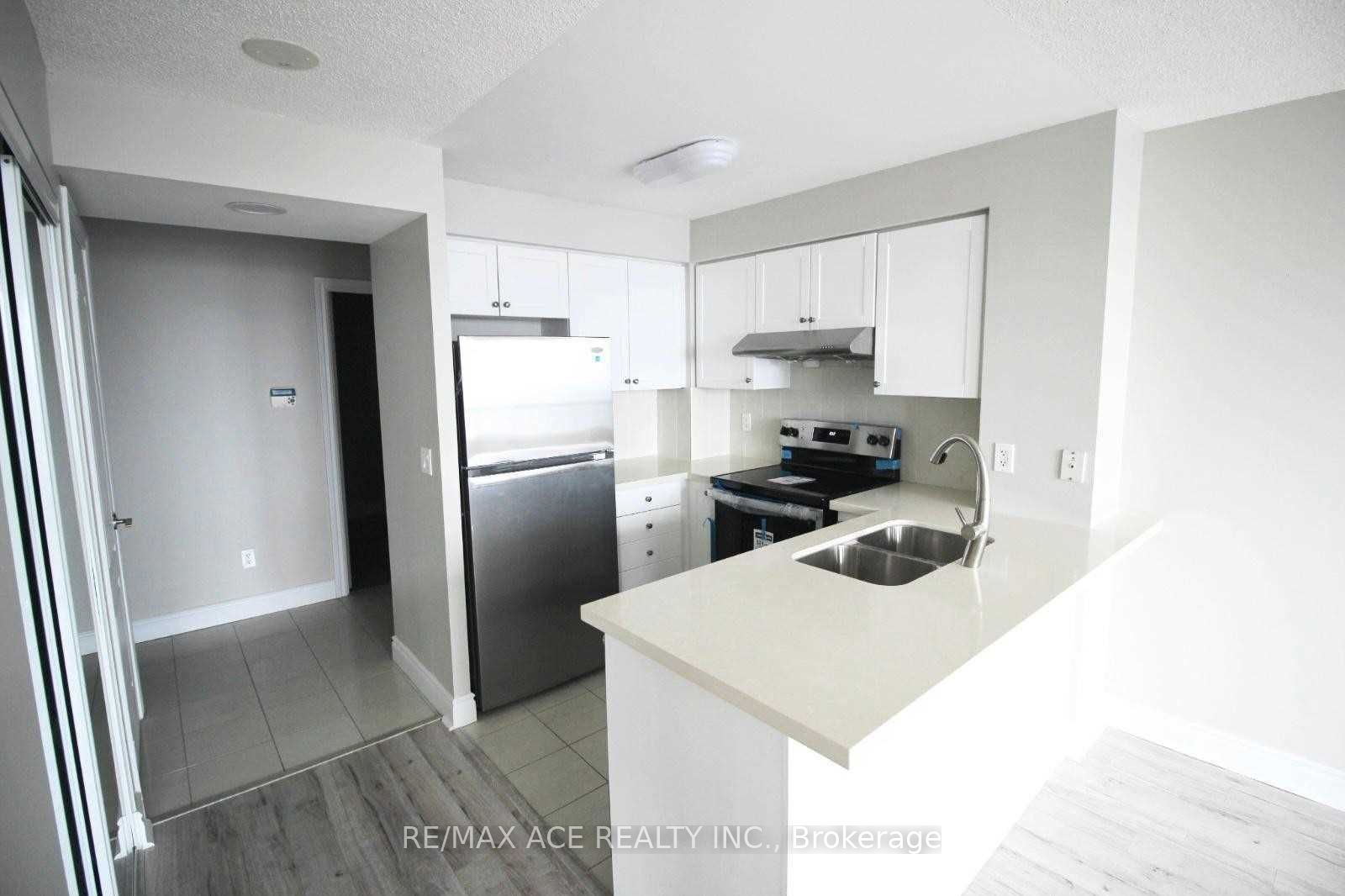 50 Brian Harrison Way 2701, Toronto, ON M1P 5J4 photo 3