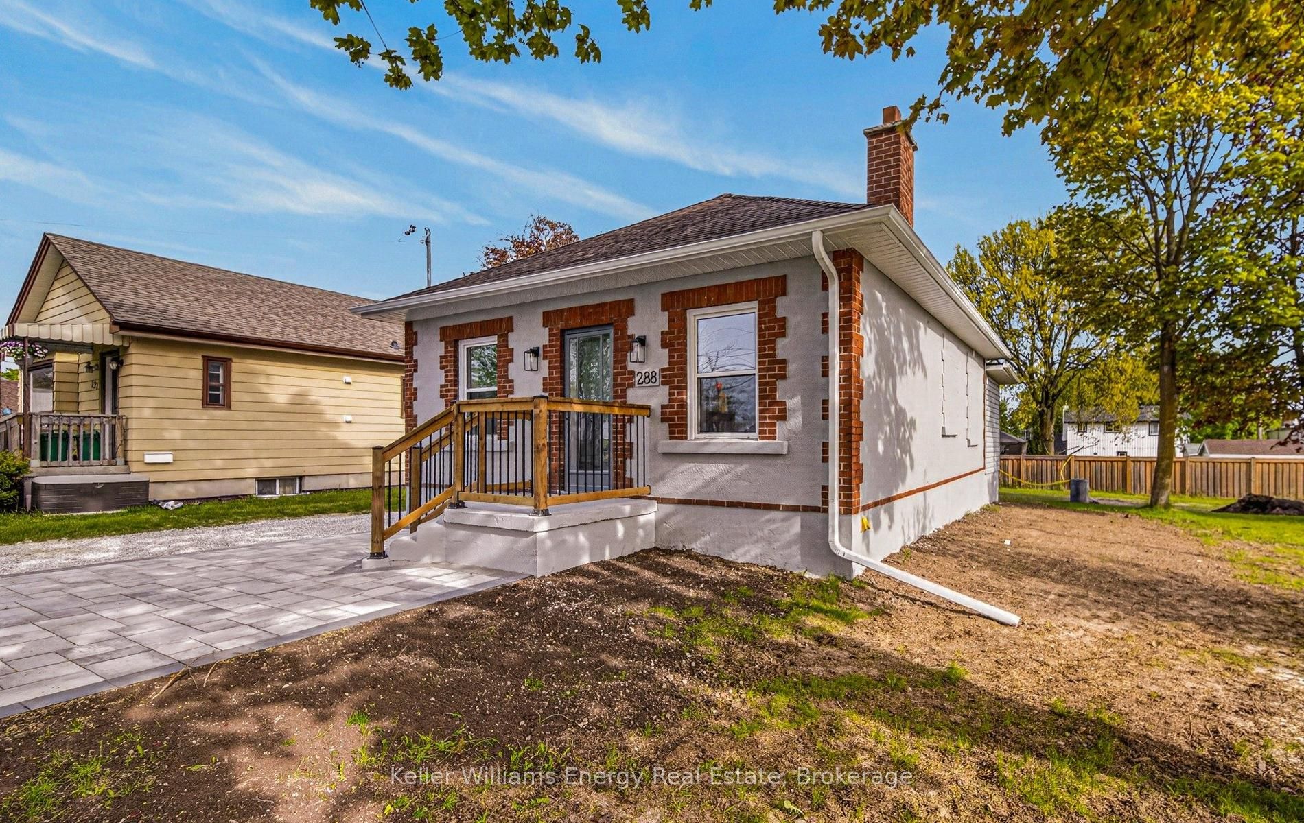 288 Hillside Avenue, Oshawa, ON L1J 1T3 photo 3