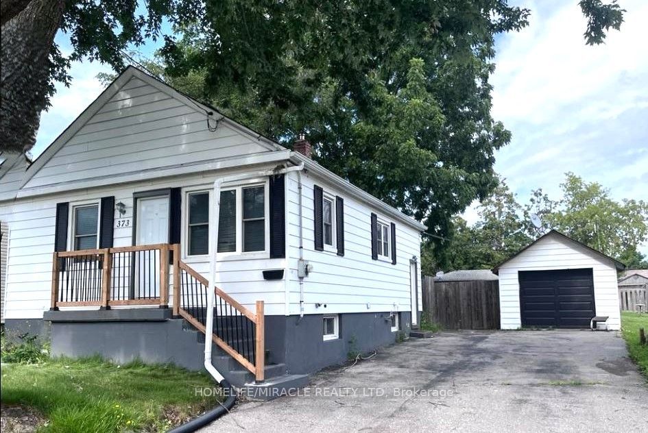 373 Drew Street E, Oshawa, ON L1H 5B4 photo 2