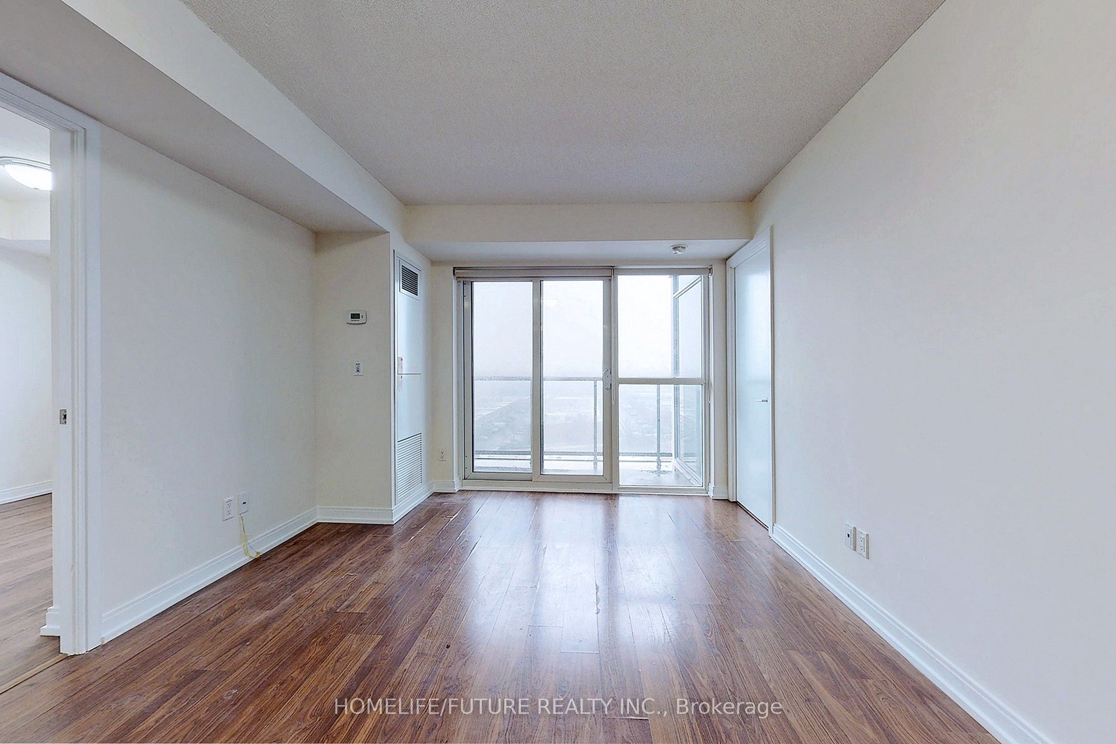 181 Village Green Square 821, Toronto, ON M1S 0K6 photo 2