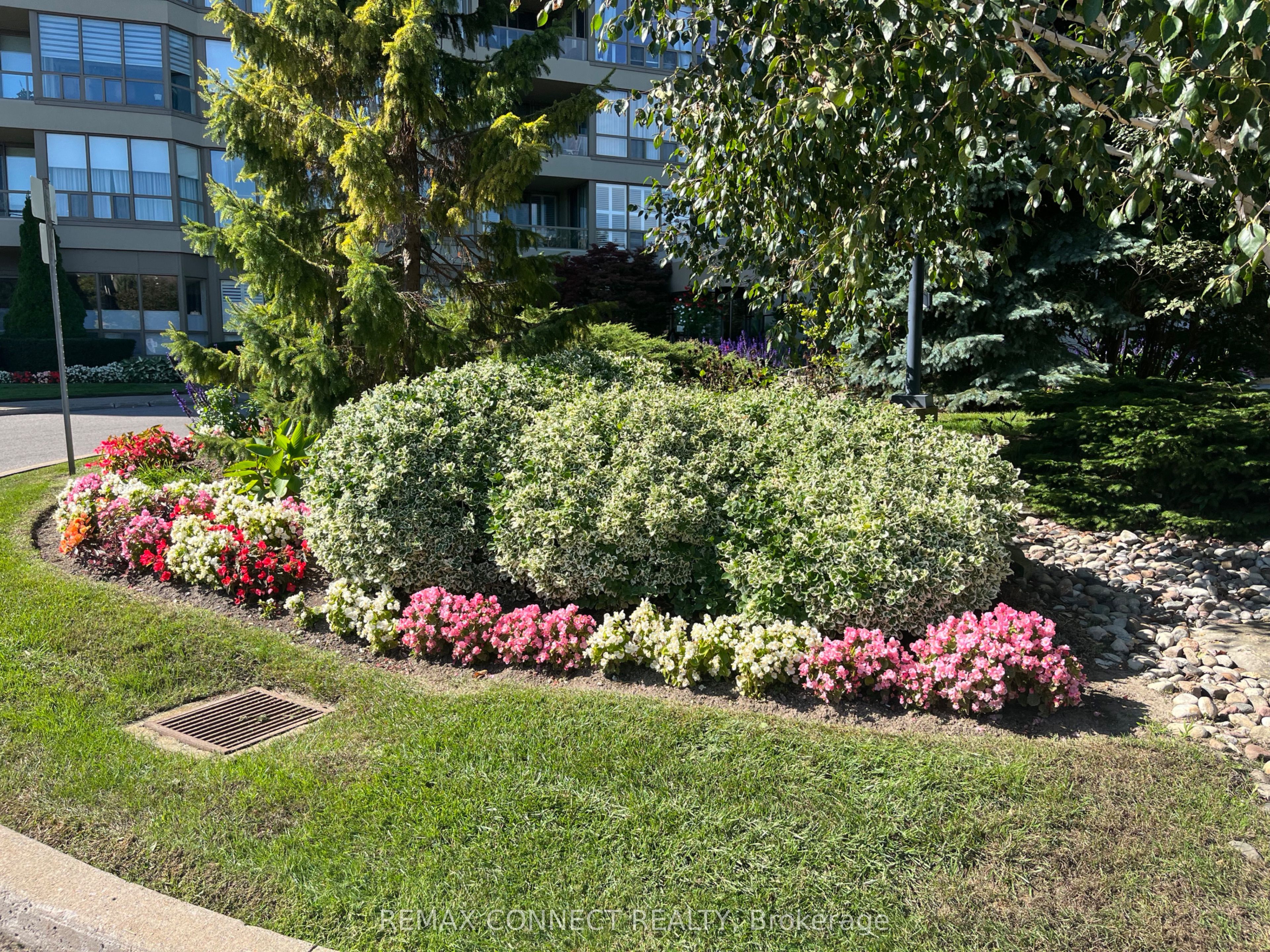 1890 Valley Farm Road 1516, Pickering, ON L1V 6B4 photo 4
