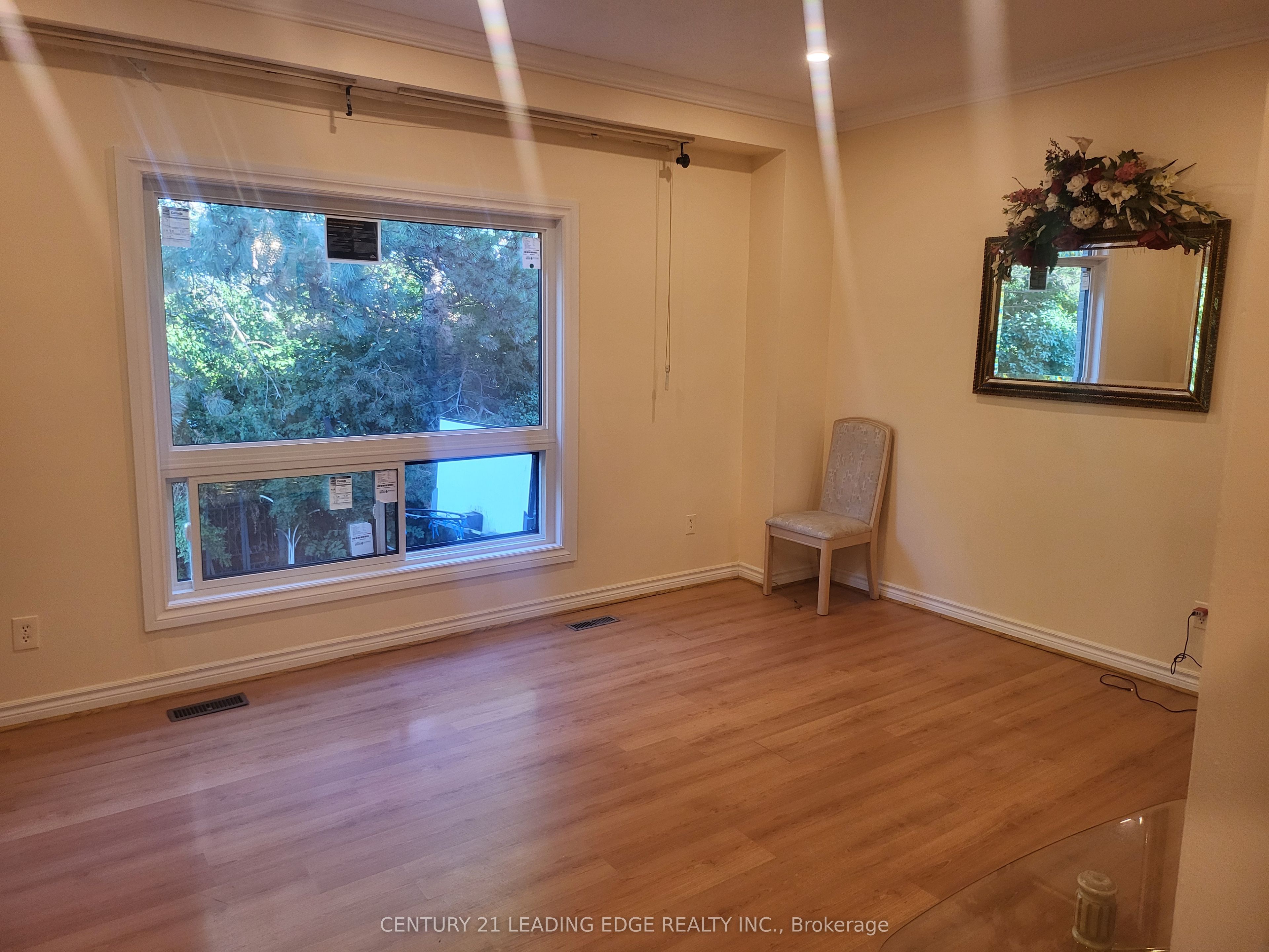 63 Nabob Crescent, Toronto, ON M1B 2Z1 photo 2