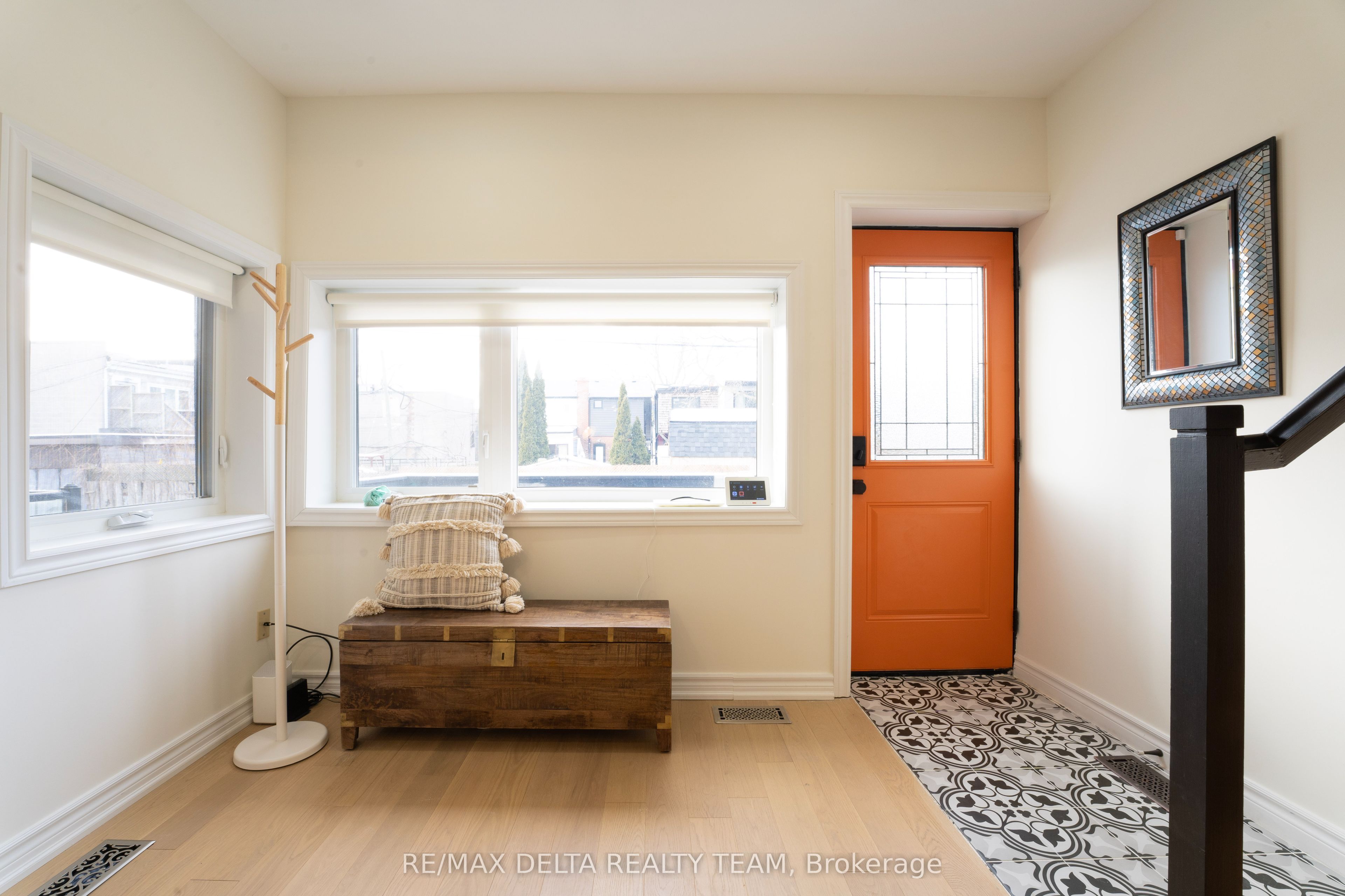 7 Craven Road, Toronto, ON M4L 2Z4 photo 3