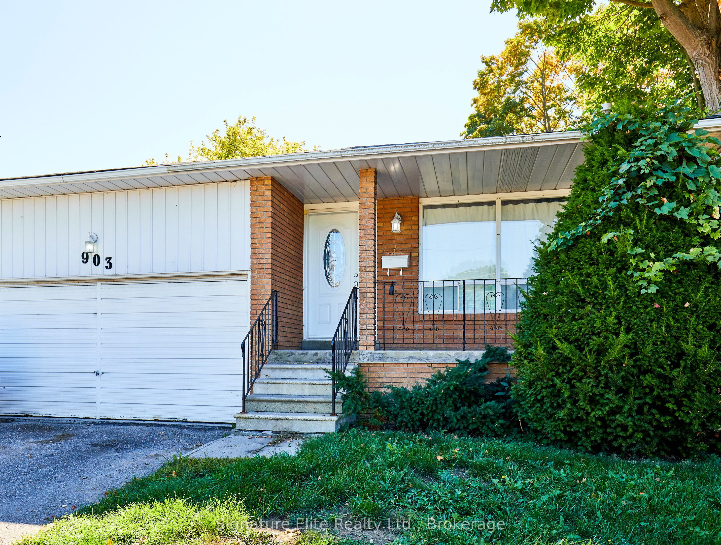 903 King Street E Lower, Oshawa, ON L1H 1H3 photo 2