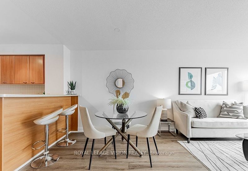 38 Lee Centre Drive 3308, Toronto, ON M1H 3J7 photo 4