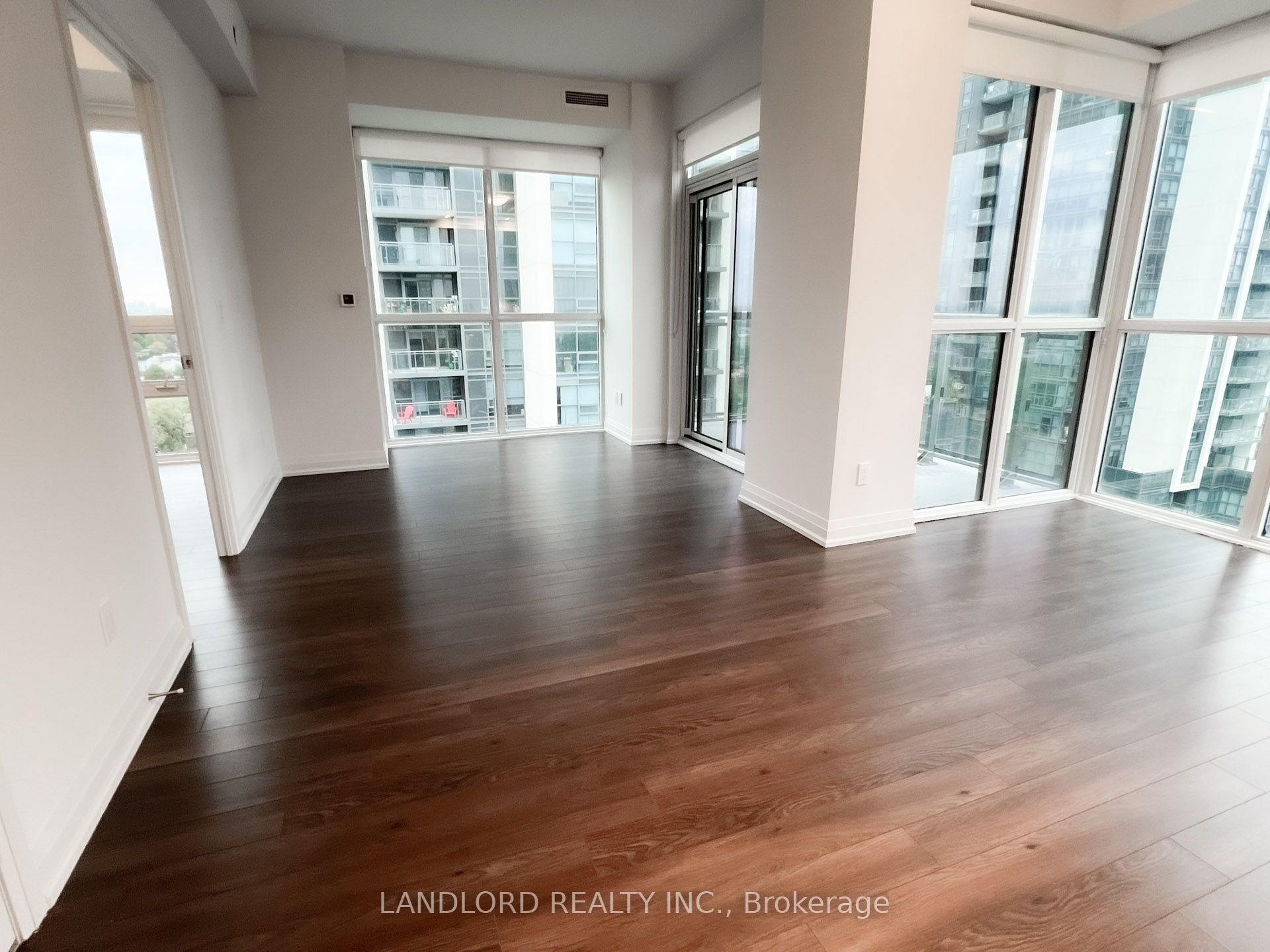 10 Meadowglen Place 1202, Toronto, ON M1G 0A8 photo 5