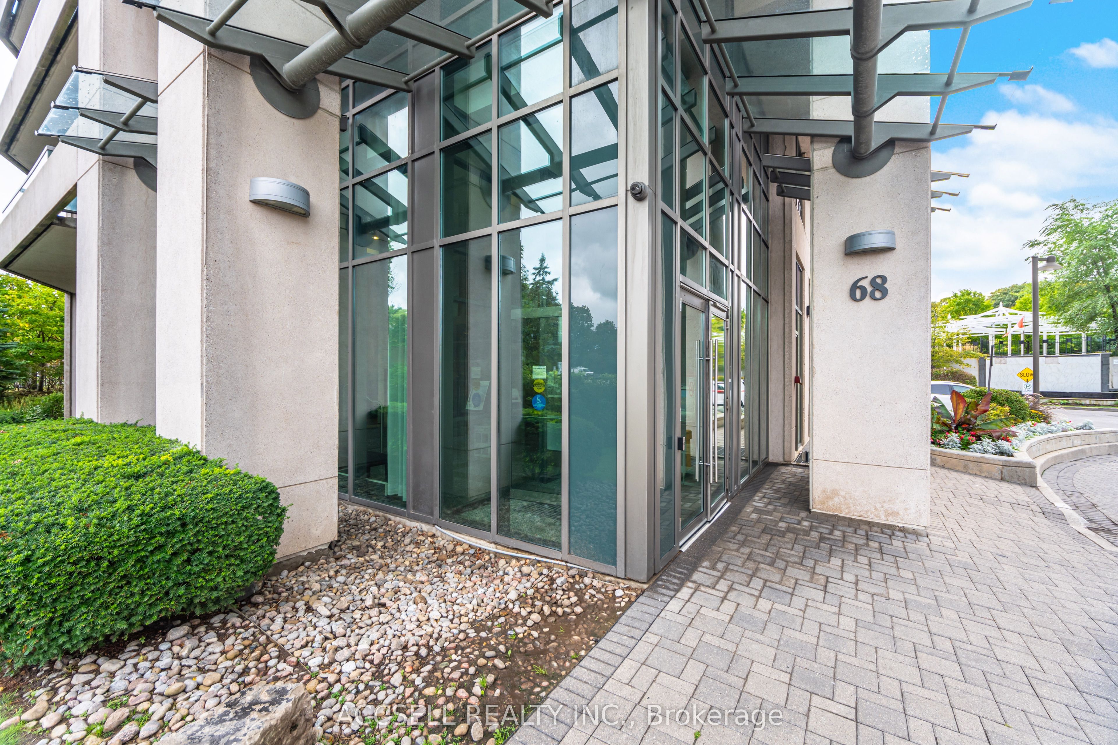 68 Grangeway Avenue, Toronto, ON M1H 0A1 photo 3