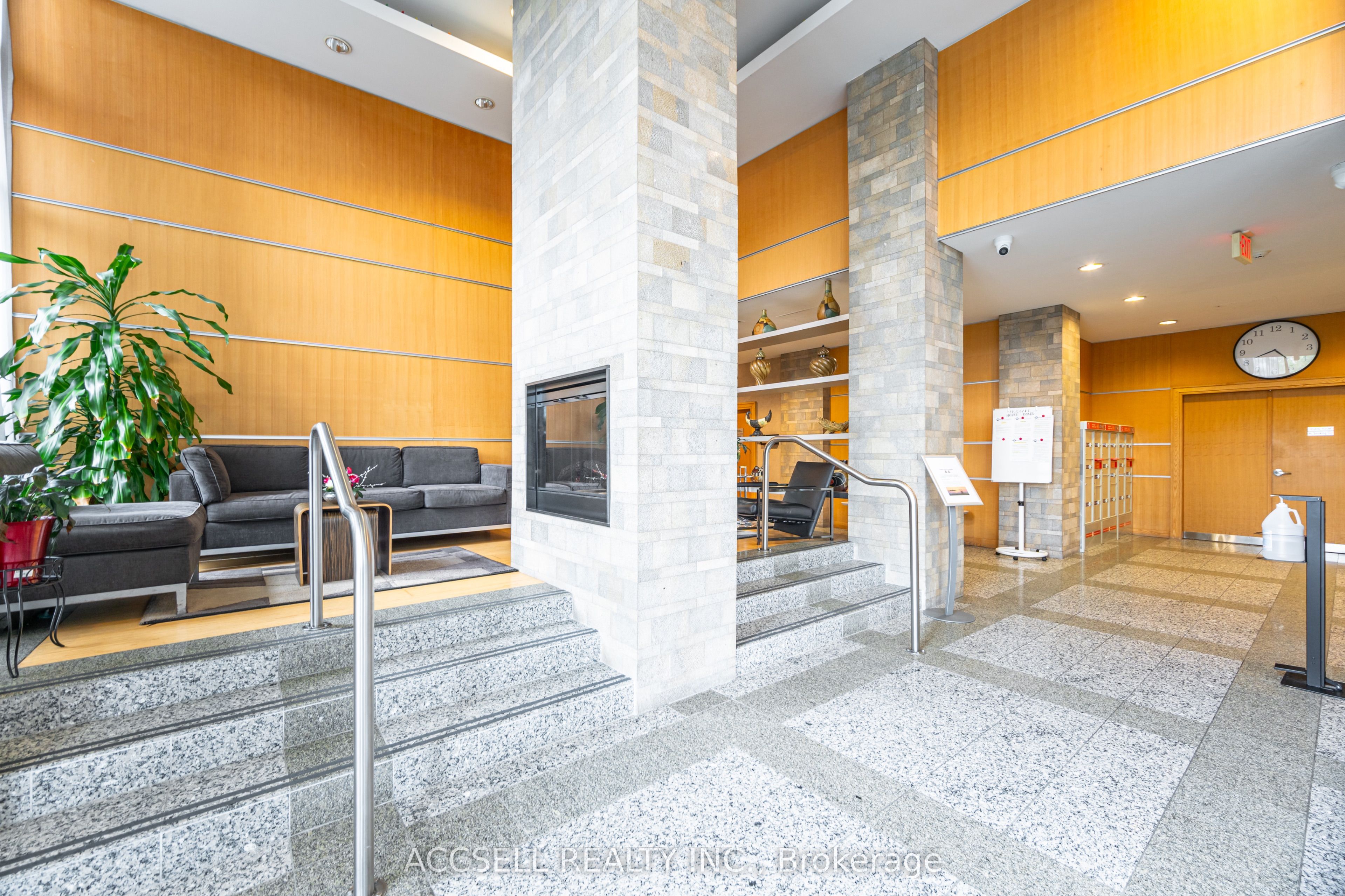 68 Grangeway Avenue, Toronto, ON M1H 0A1 photo 4