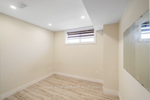 1 Devineridge Avenue, Ajax, ON L1Z 0T3 photo 2