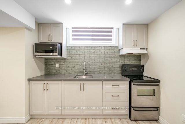 1 Devineridge Avenue, Ajax, ON L1Z 0T3 photo 5