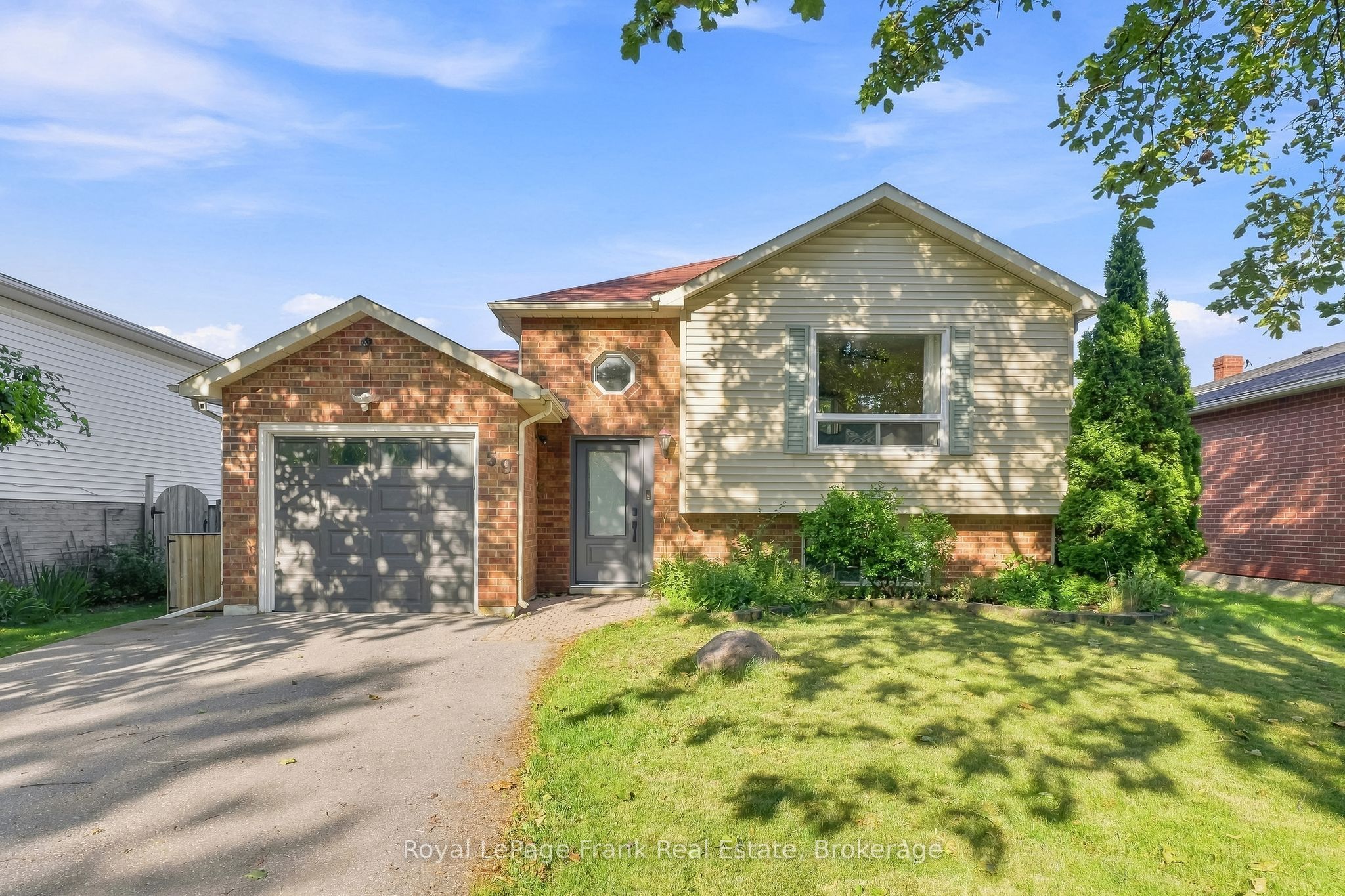 59 Centerfield Drive, Clarington, ON L1E 1K2