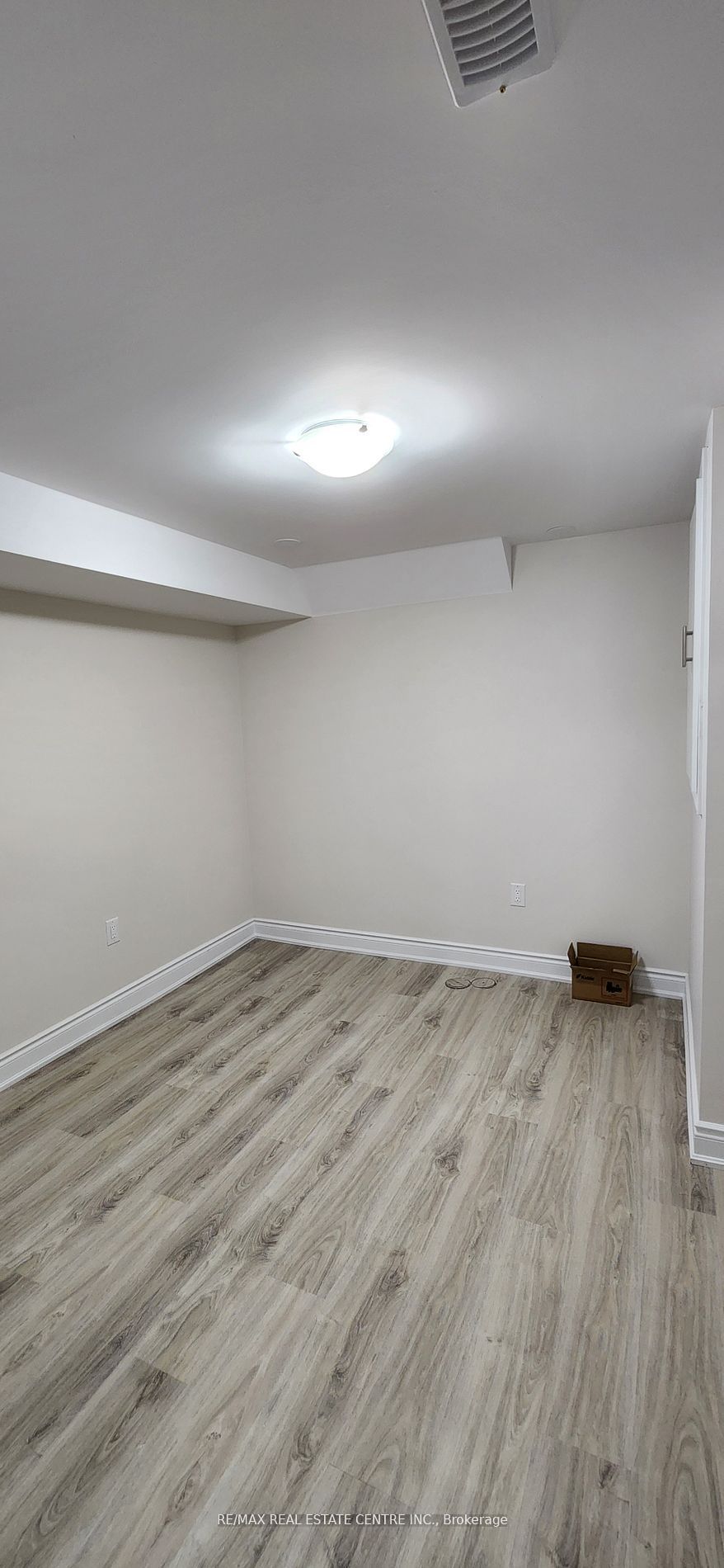 15 Dagwell Crescent basement, Ajax, ON L1T 3M8 photo 5