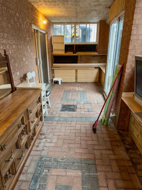 245 Floyd Avenue bsmt, Toronto, ON M4J 2J2 photo 4