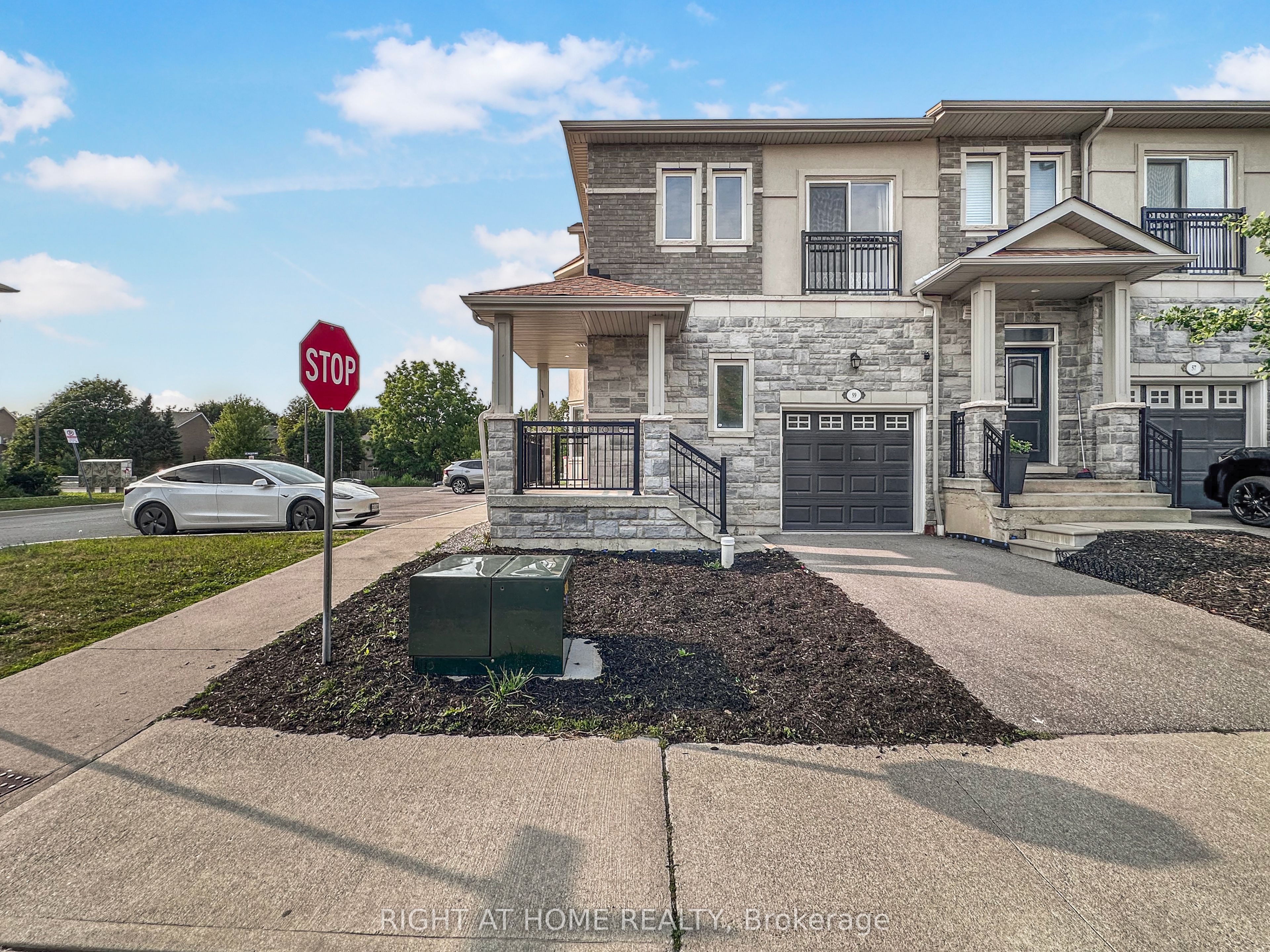 59 Kantium Way, Whitby, ON L1N 0L4