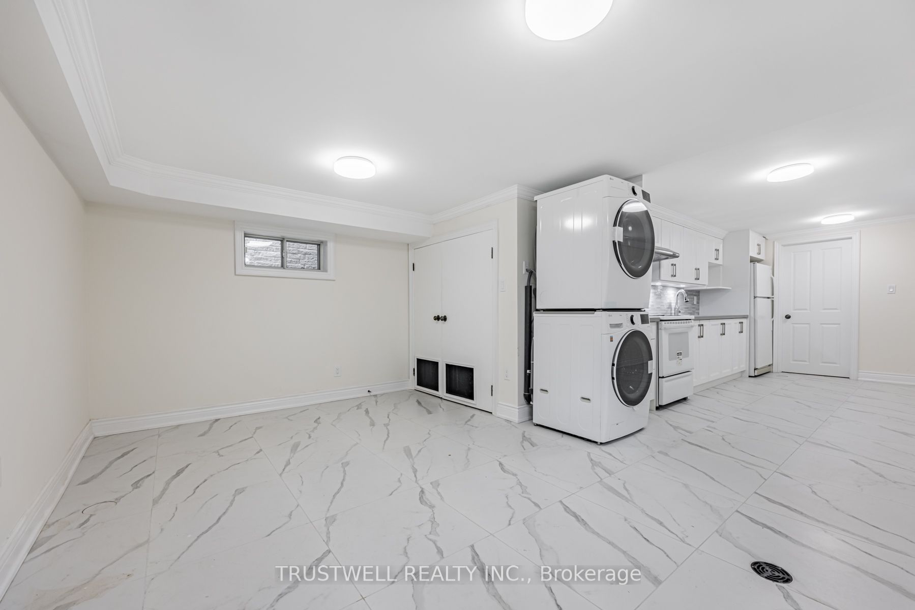 90 Galt Avenue C, Toronto, ON M4M 2Z3 photo 2