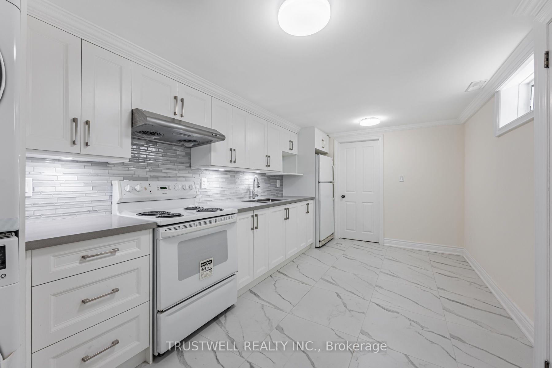 90 Galt Avenue C, Toronto, ON M4M 2Z3 photo 4