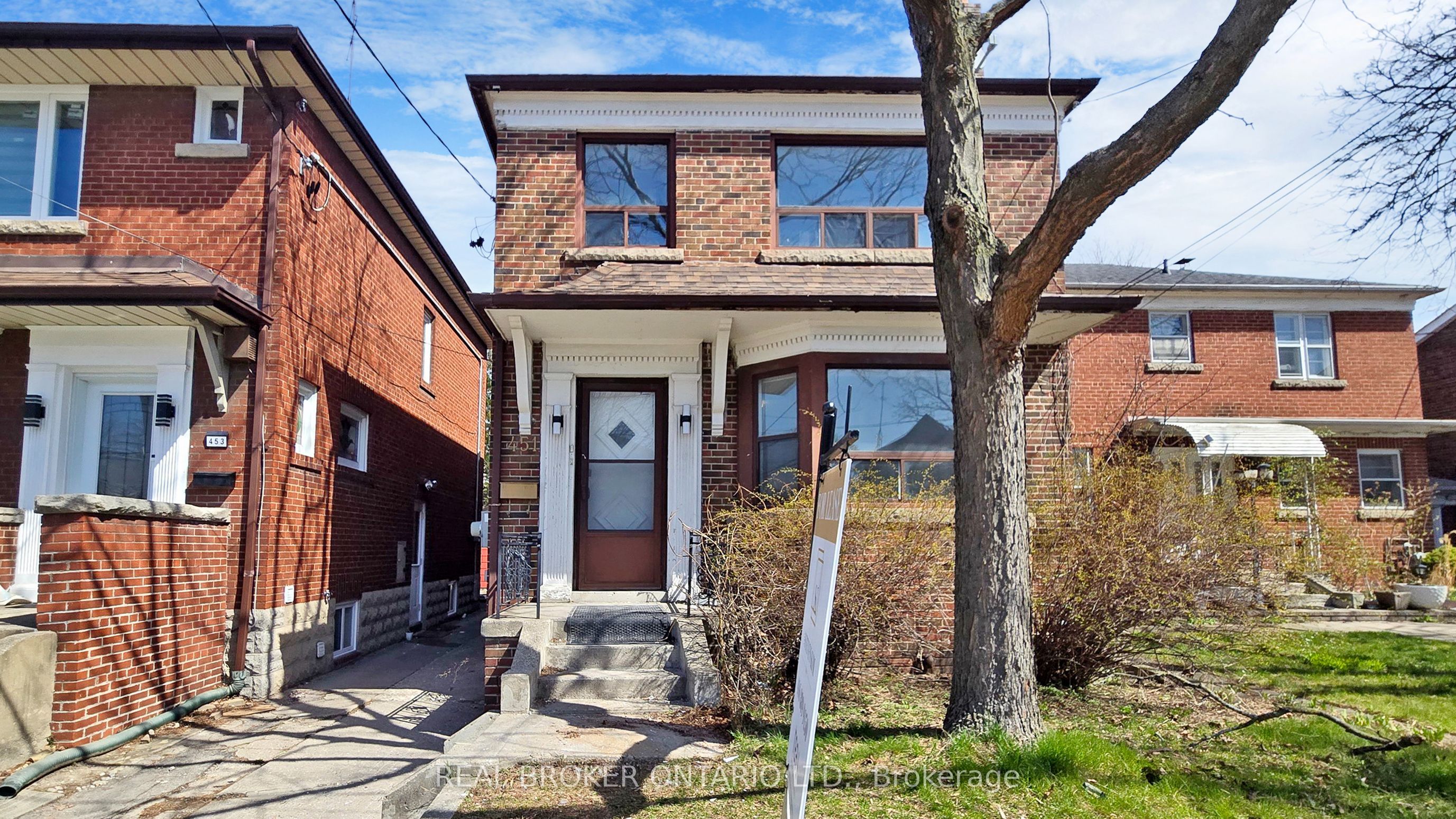 451 Donlands Avenue Main, Toronto, ON M4J 3S4