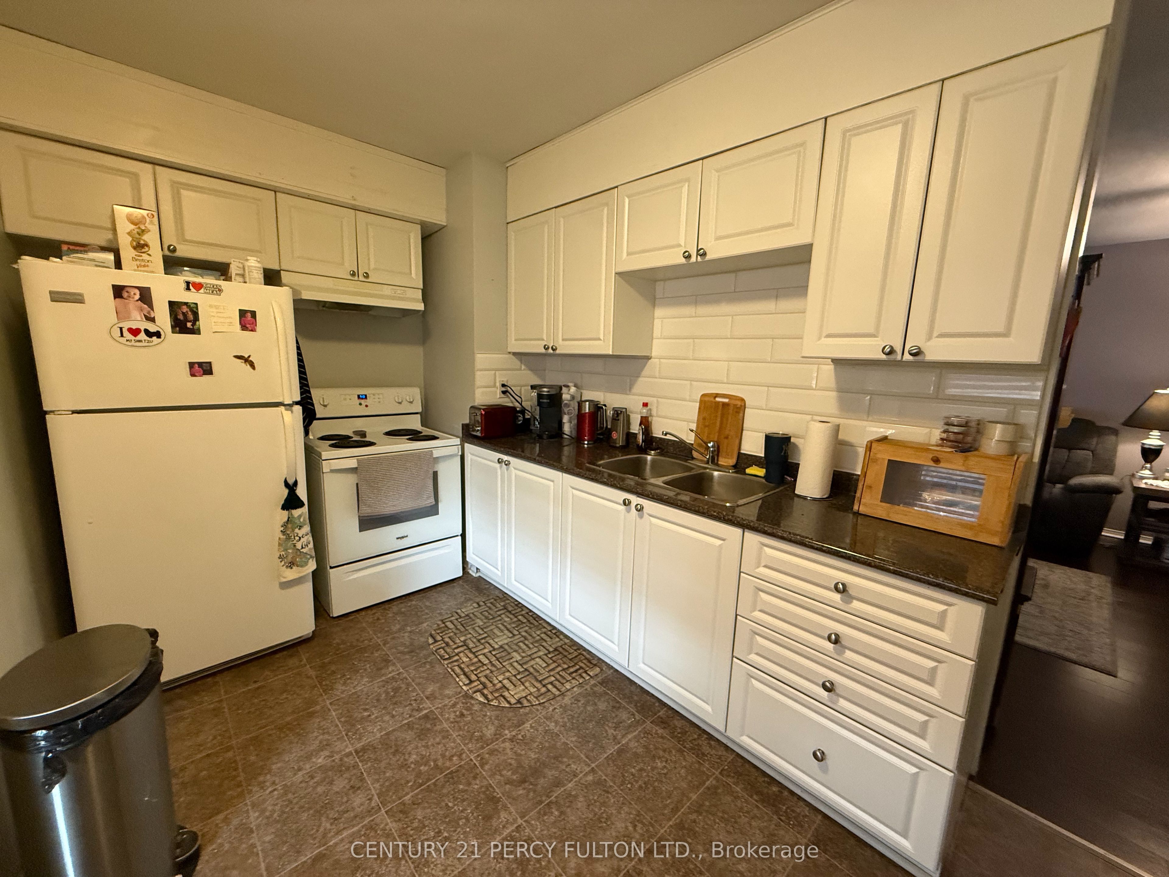 220 Rosedale Drive Unit 1, Whitby, ON L1N 1Z3 photo 5