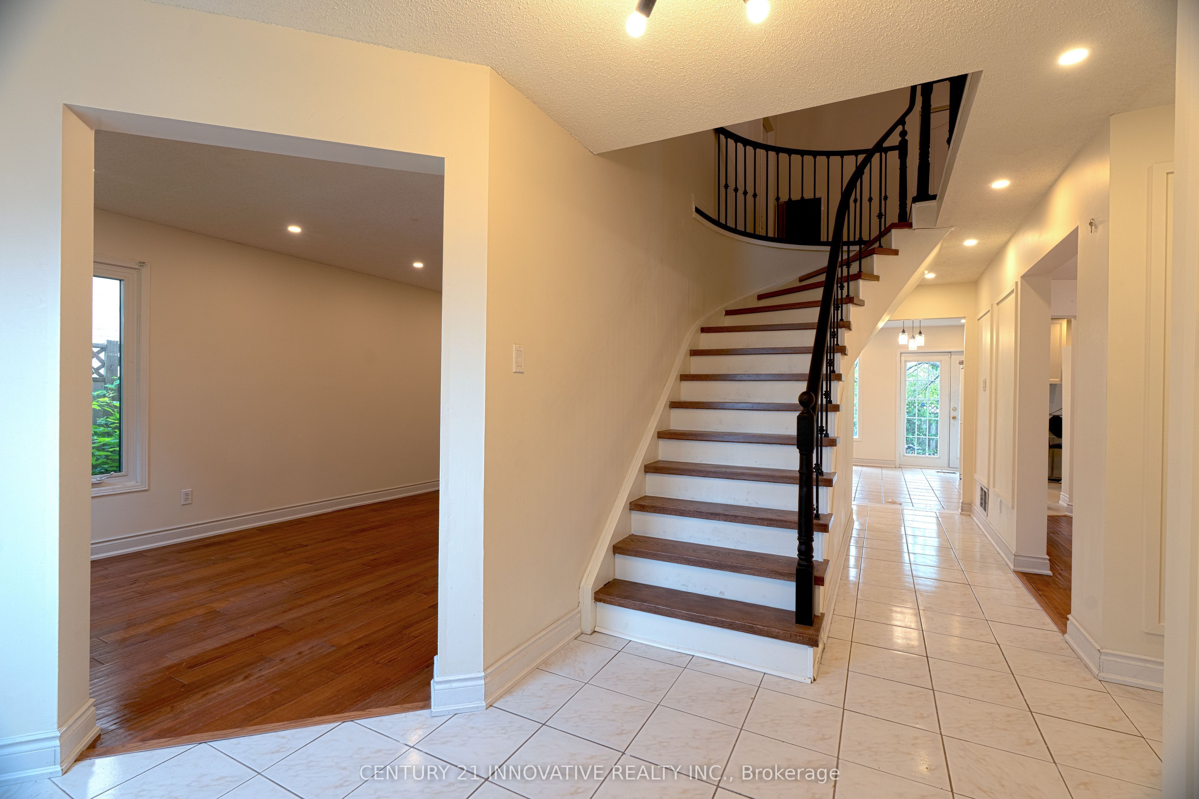 35 Magill Drive, Ajax, ON L1T 3H7 photo 5