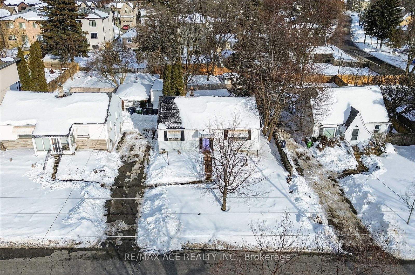 79 Brooklawn Avenue, Toronto, ON M1M 2P7