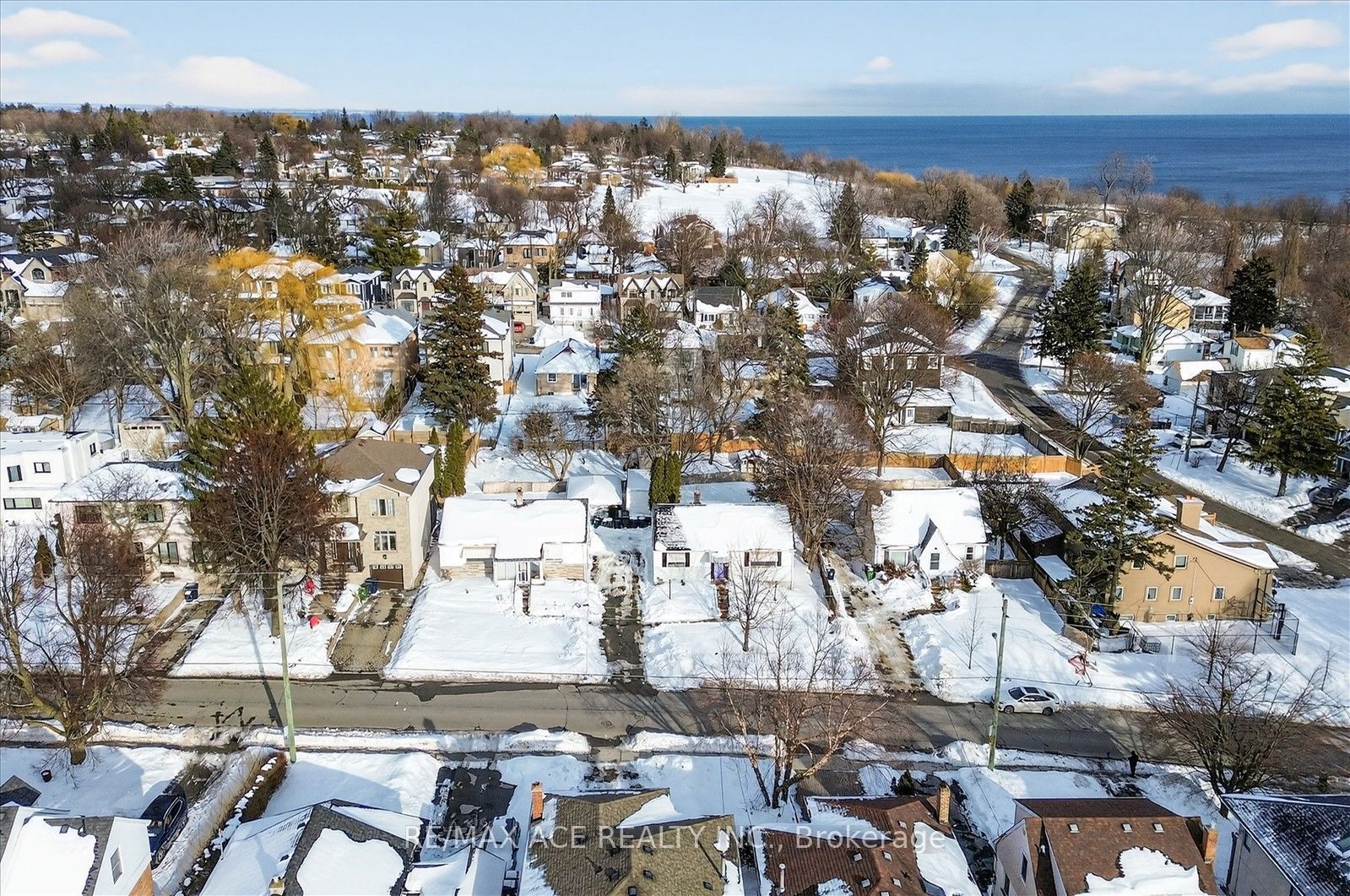 81 Brooklawn Avenue, Toronto, ON M1M 2P7 photo 2
