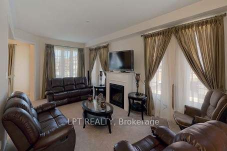1500 Scenic Lane Drive, Pickering, ON L1X 0B4 photo 3