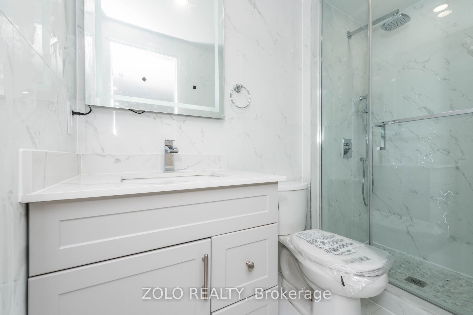 10 Blackwell Avenue Lower, Toronto, ON M1B 1C8 photo 3