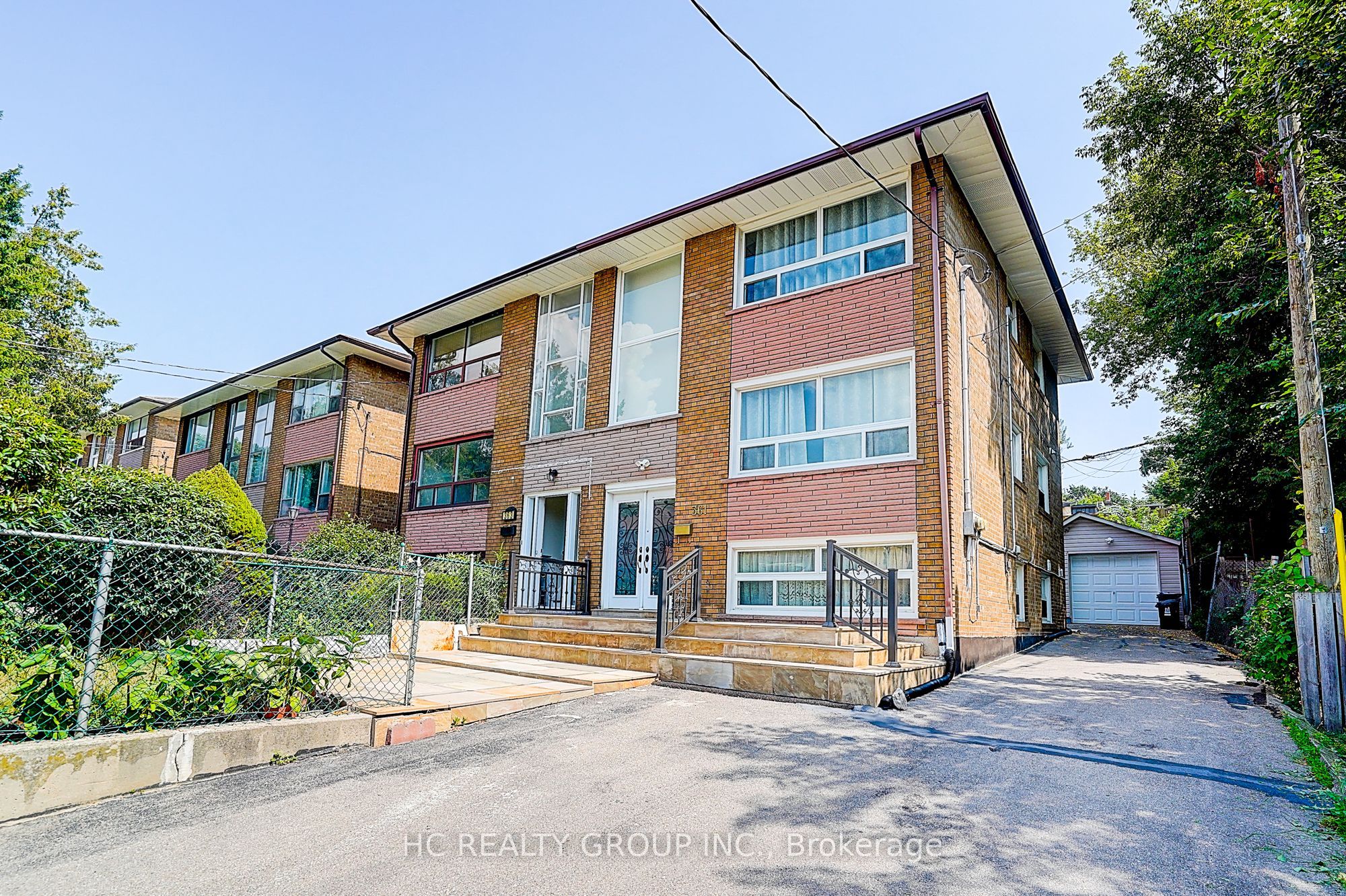 361 Highfield Road, Toronto, ON M4L 2V7 photo 2