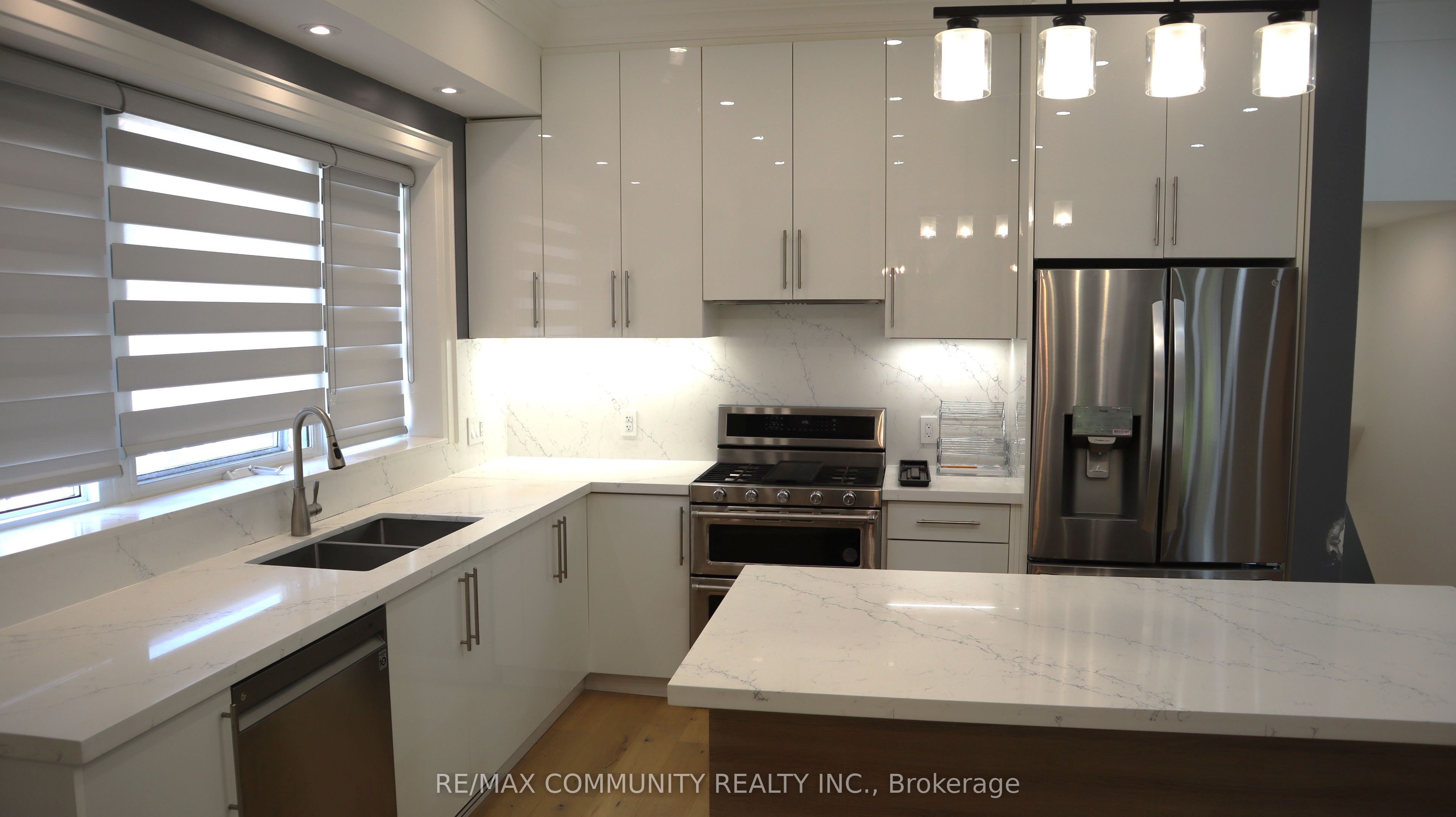 7 Denham Road, Toronto, ON M1P 1W5 photo 4