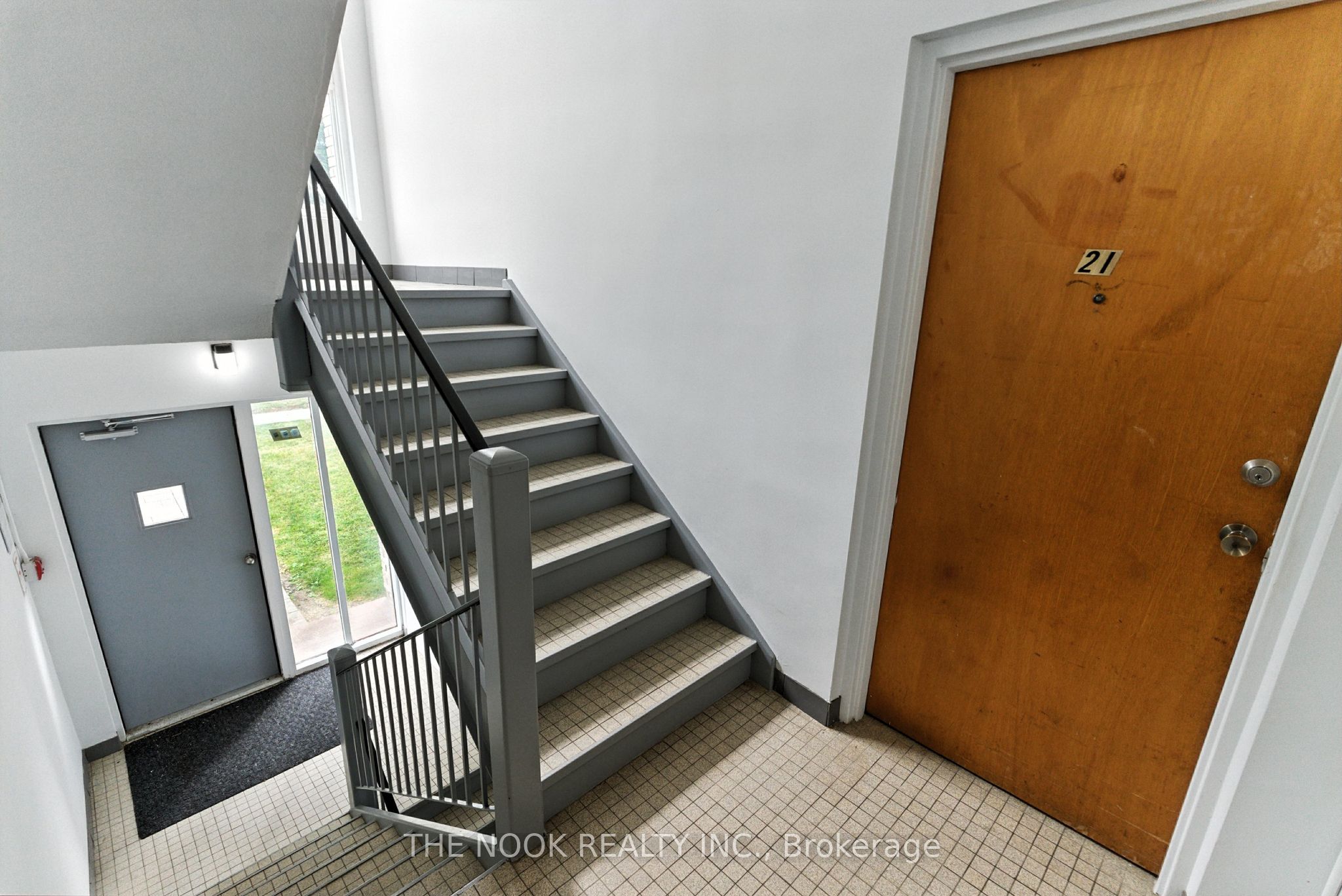 106 Cromwell Avenue 21, Oshawa, ON L1J 4T6 photo 5