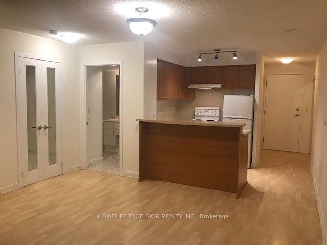 36 Lee Centre Drive 1515, Toronto, ON M1H 3J1 photo 4