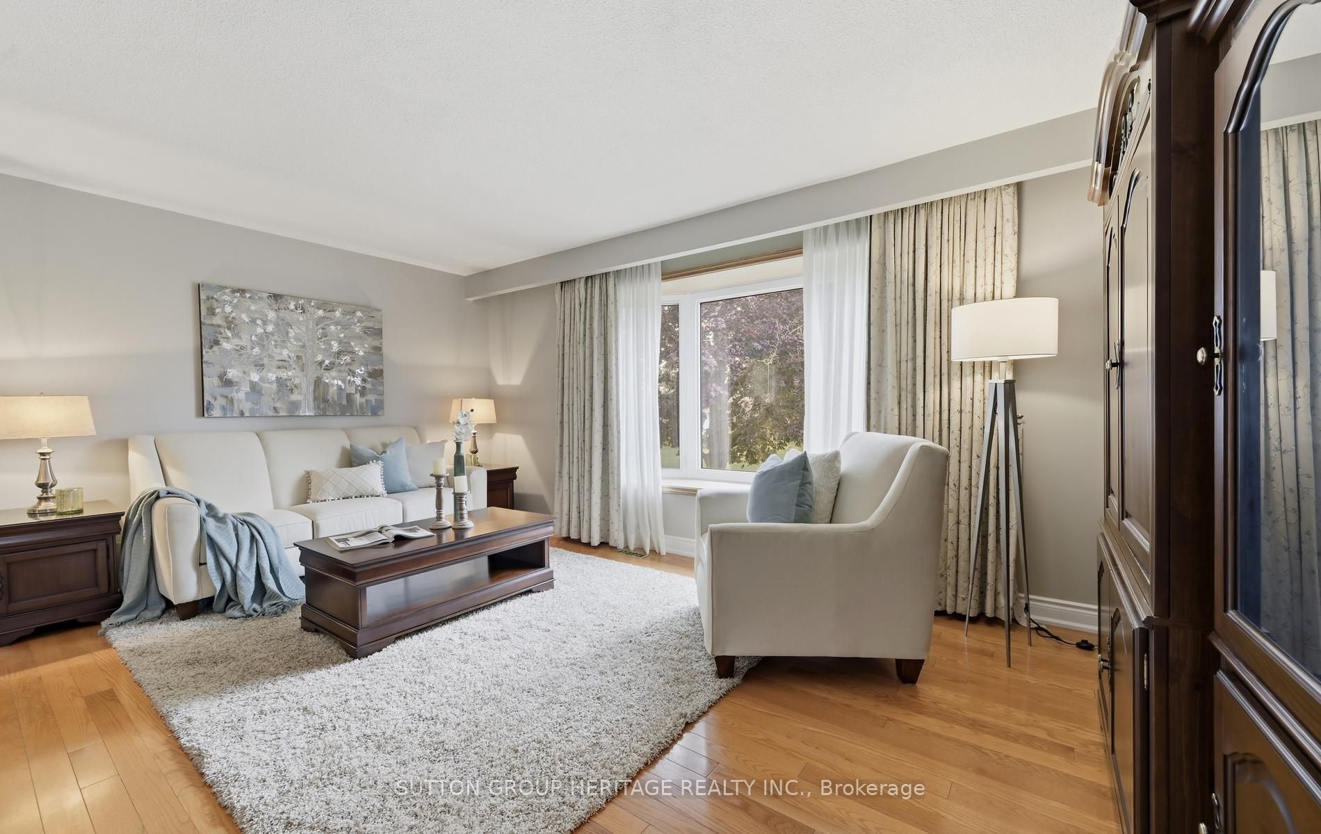 14 GREGORY Road, Ajax, ON L1S 3B4 photo 4