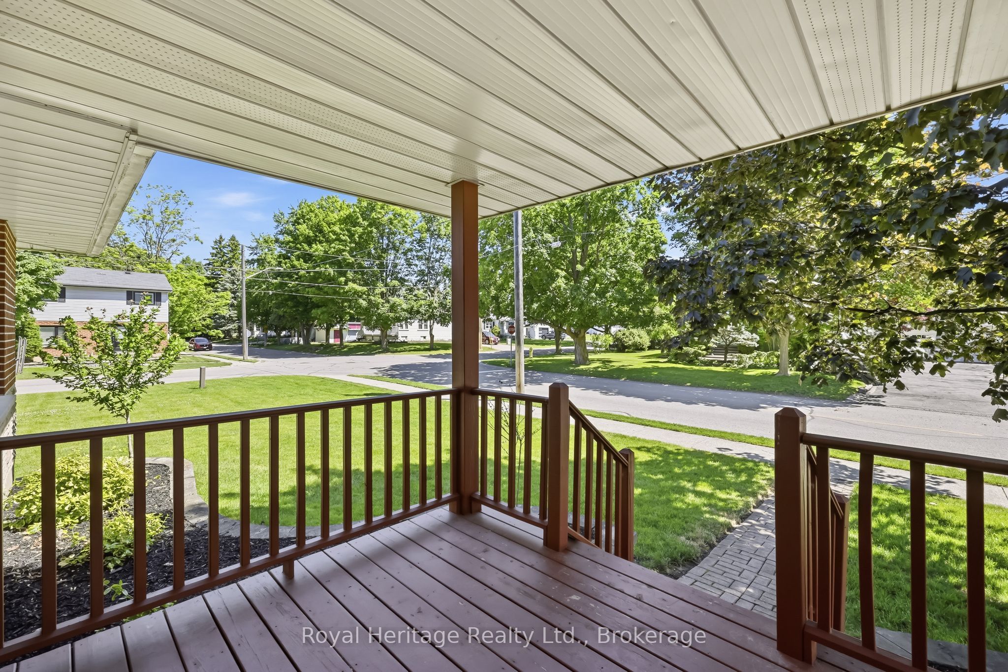 12 Simcoe Street, Whitby, ON L1M 1B2 photo 3