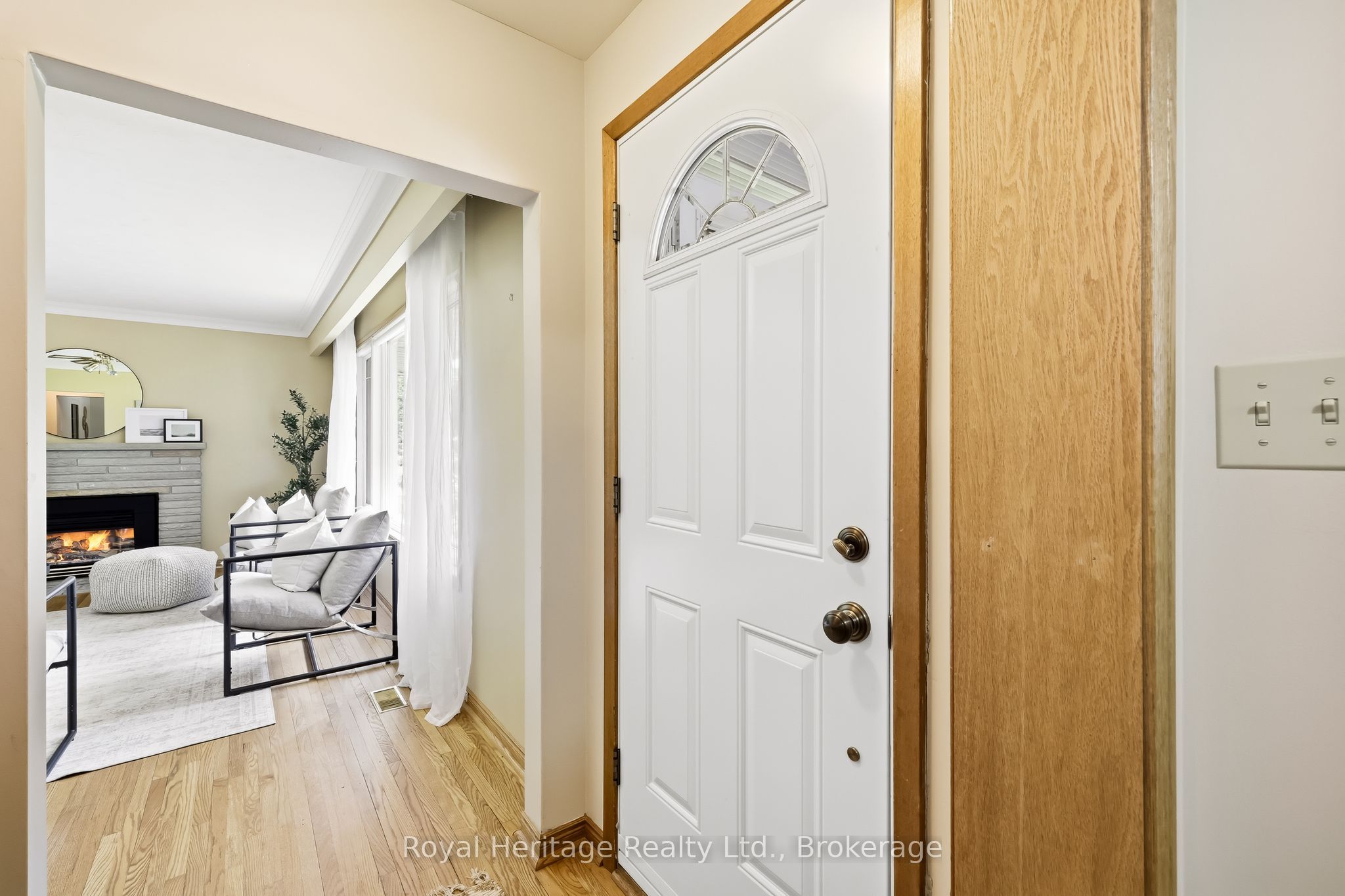 12 Simcoe Street, Whitby, ON L1M 1B2 photo 5