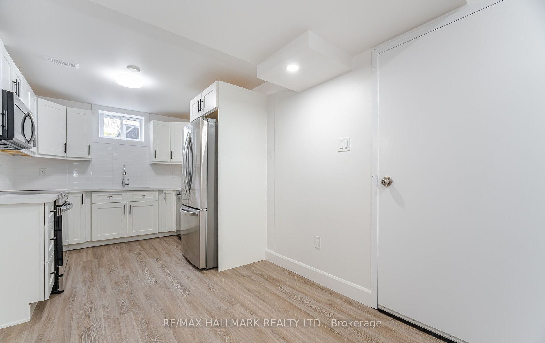 283 PORTER - LOWER LEVEL Street, Oshawa, ON L1J 1N3 photo 3