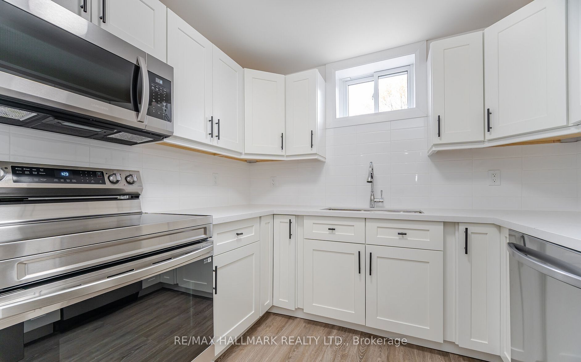 283 PORTER - LOWER LEVEL Street, Oshawa, ON L1J 1N3 photo 4