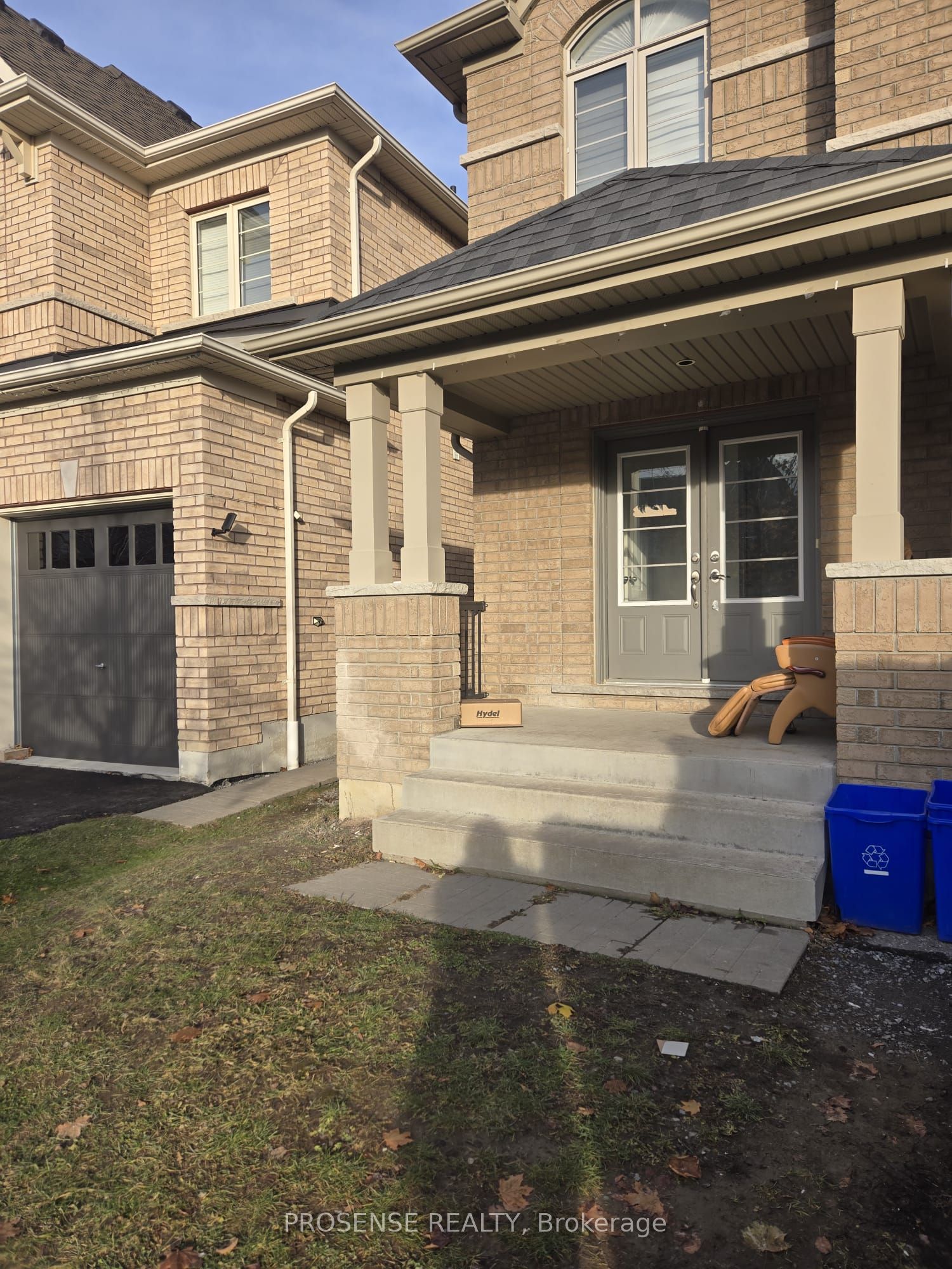 155 Nearna Drive, Oshawa, ON L1H 7K4 photo 2