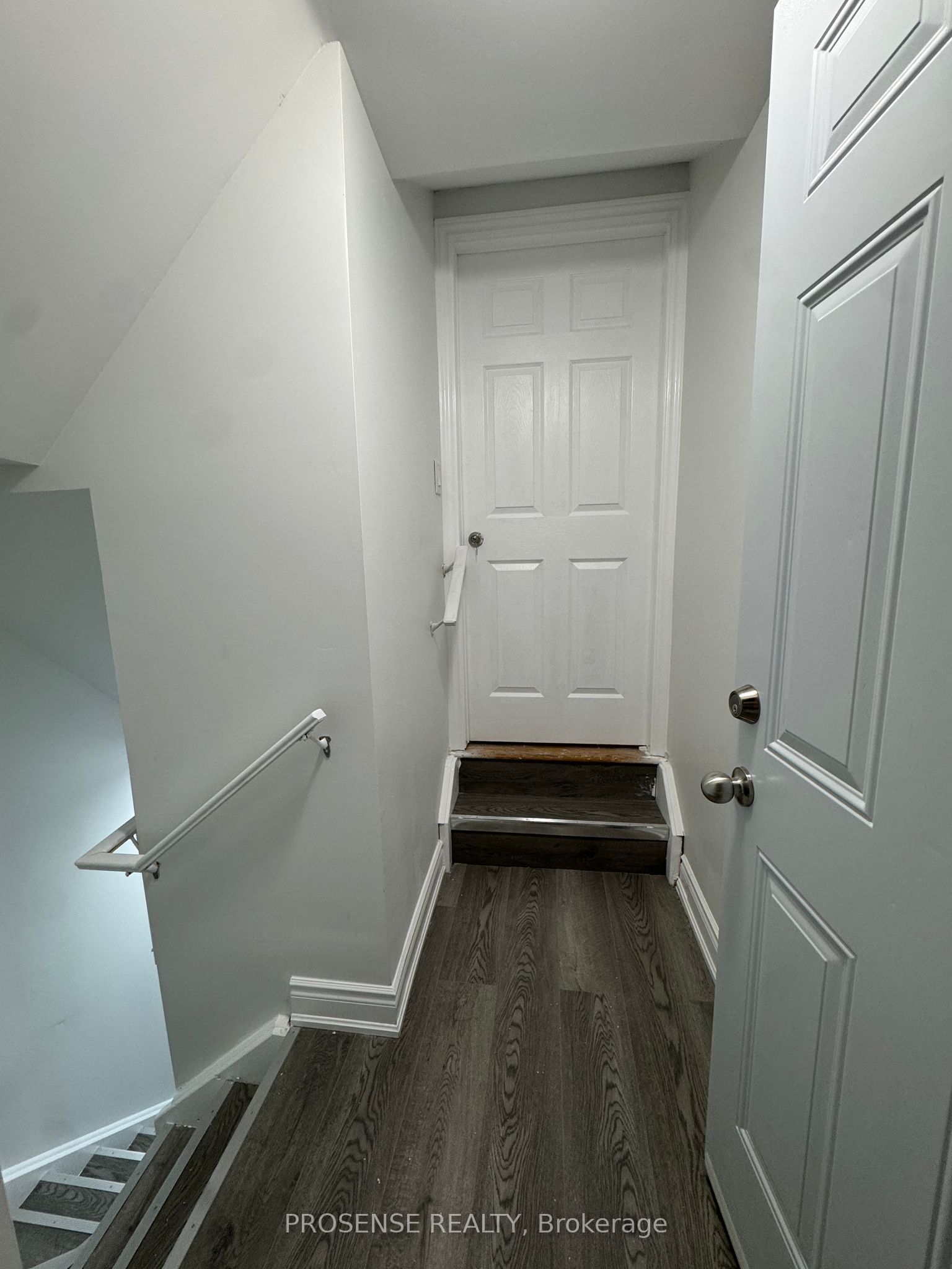 155 Nearna Drive, Oshawa, ON L1H 7K4 photo 4