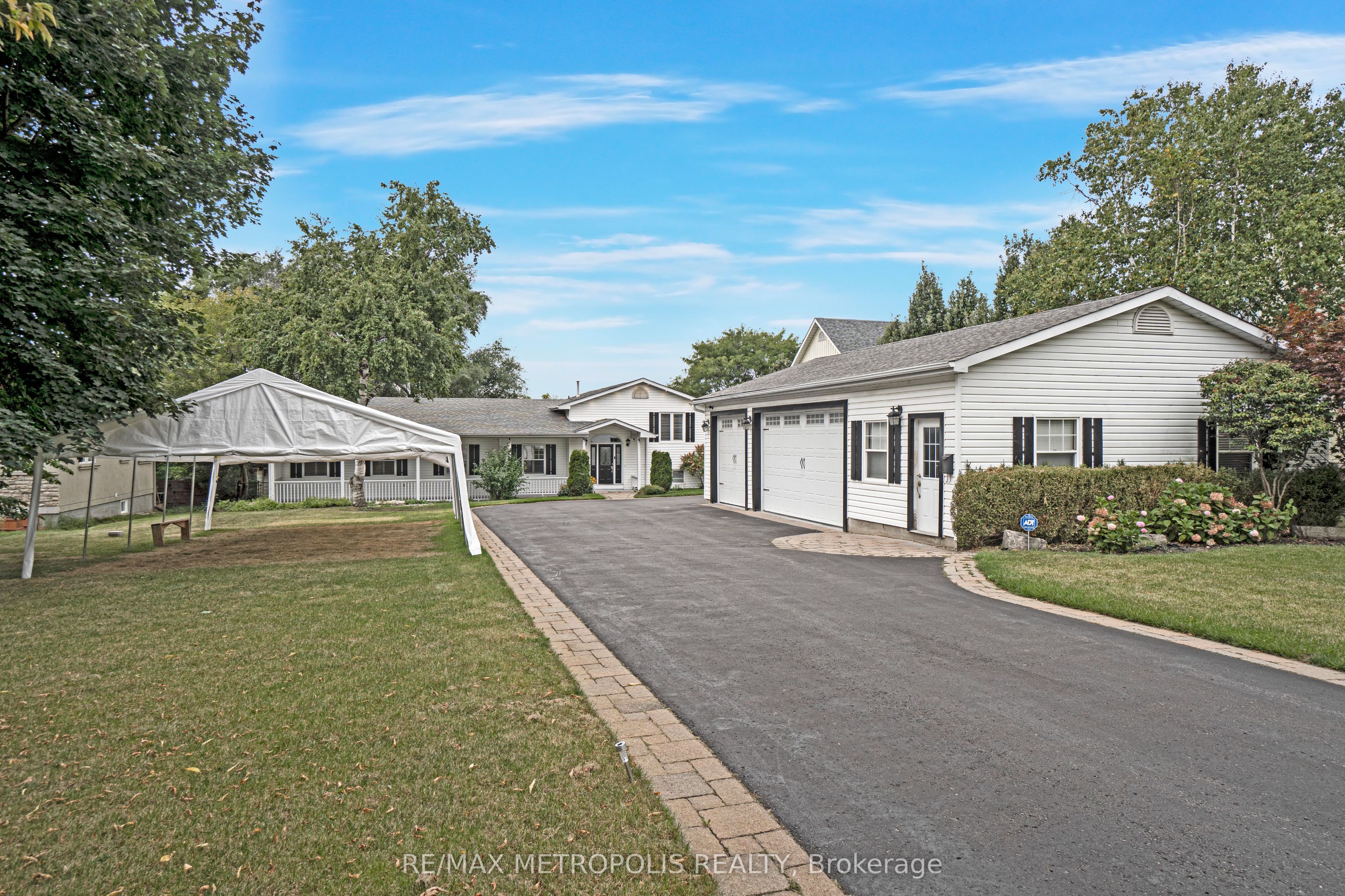 1872 Appleview Road, Pickering, ON L1V 1T8 photo 3