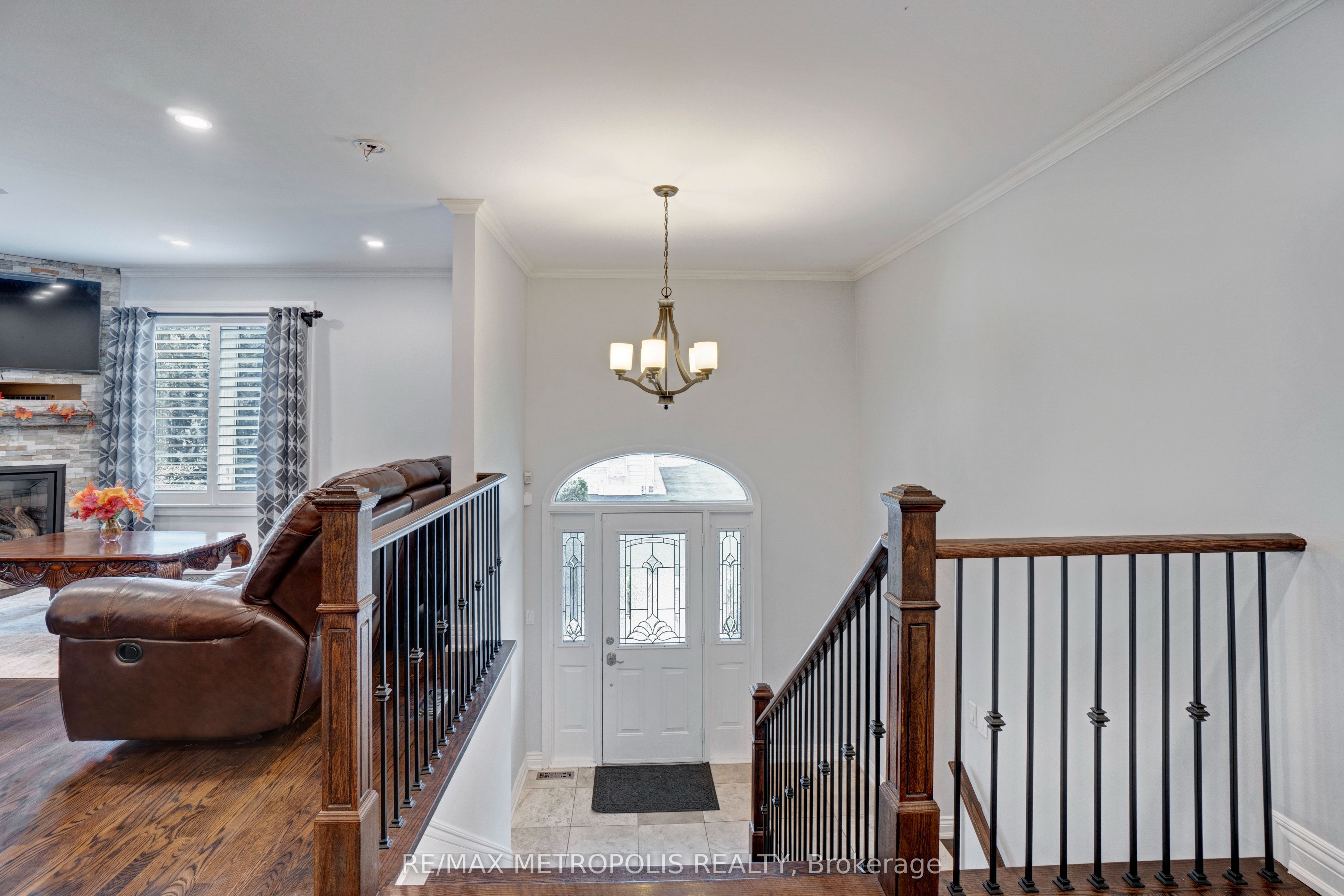 1872 Appleview Road, Pickering, ON L1V 1T8 photo 5