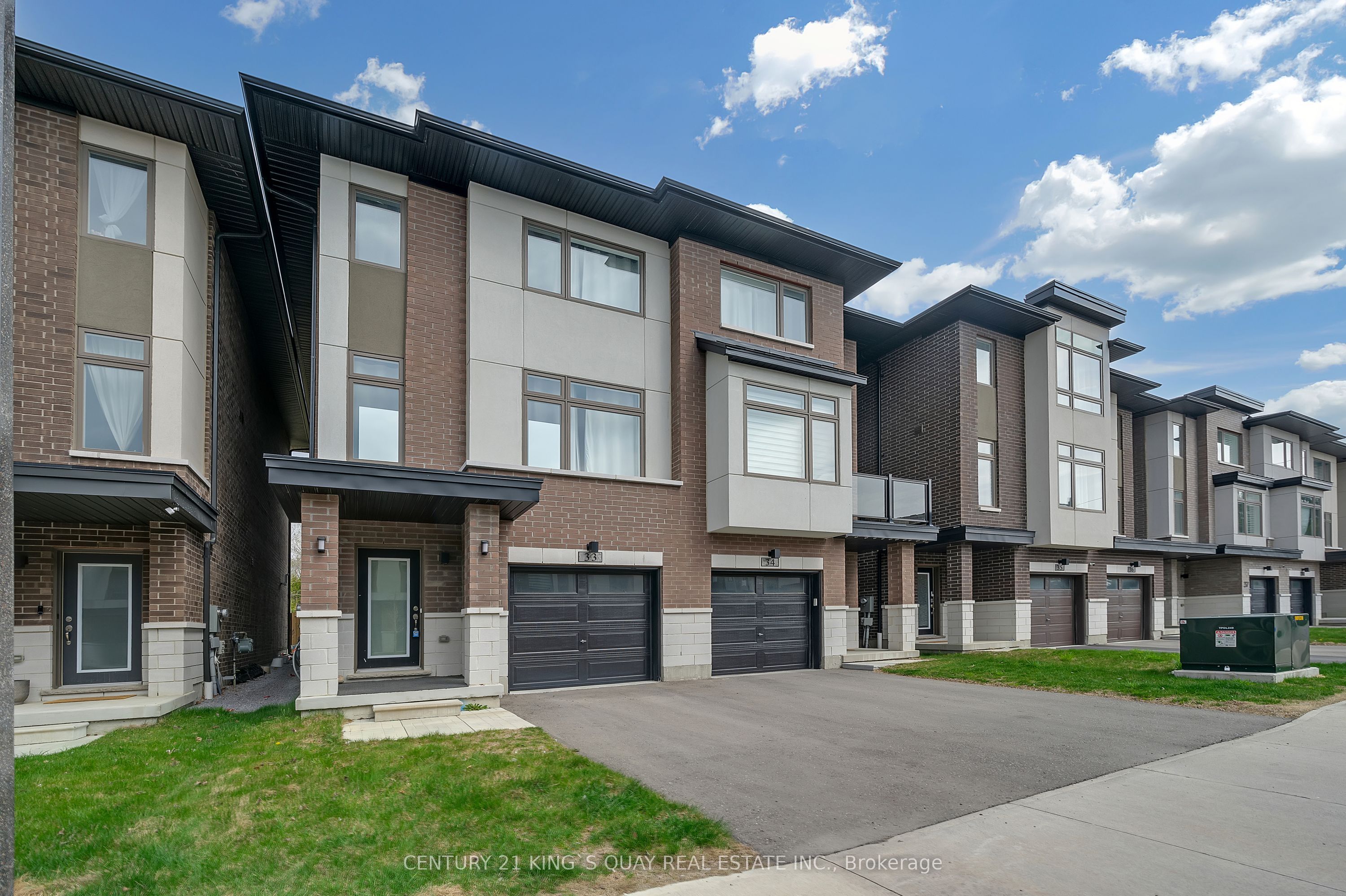 250 Finch Avenue 33, Pickering, ON L1V 0G6 photo 2