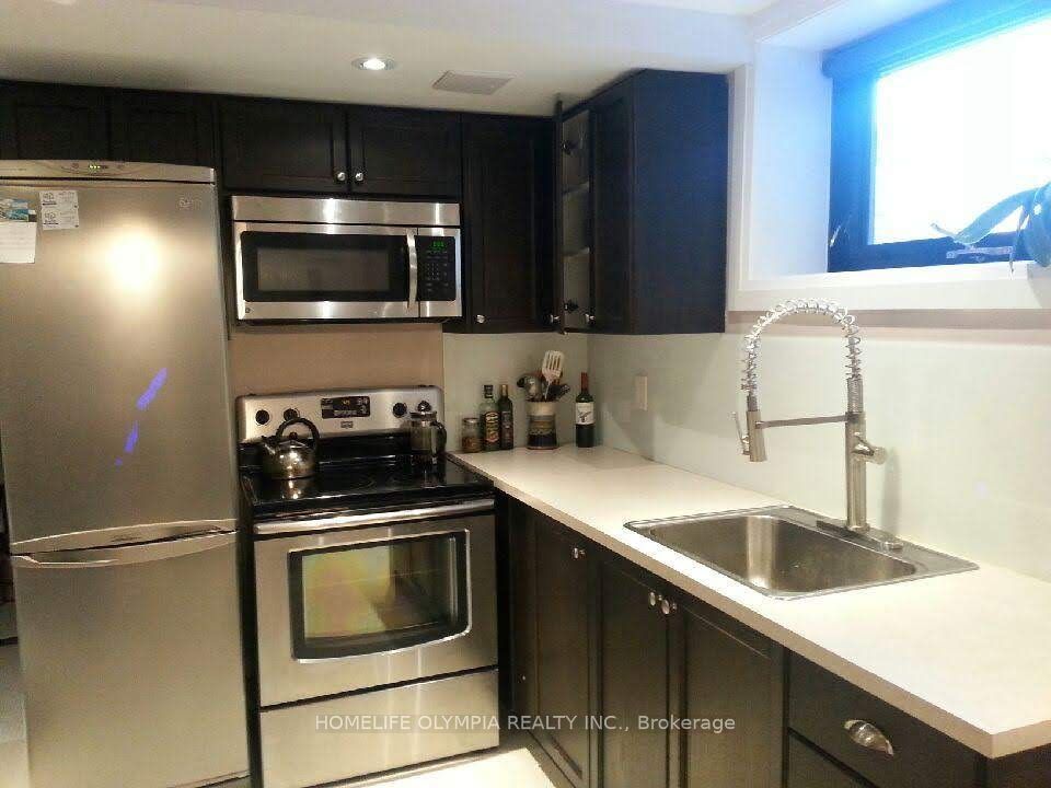 64 four oaks Gate, Toronto, ON M4J 2X2 photo 4